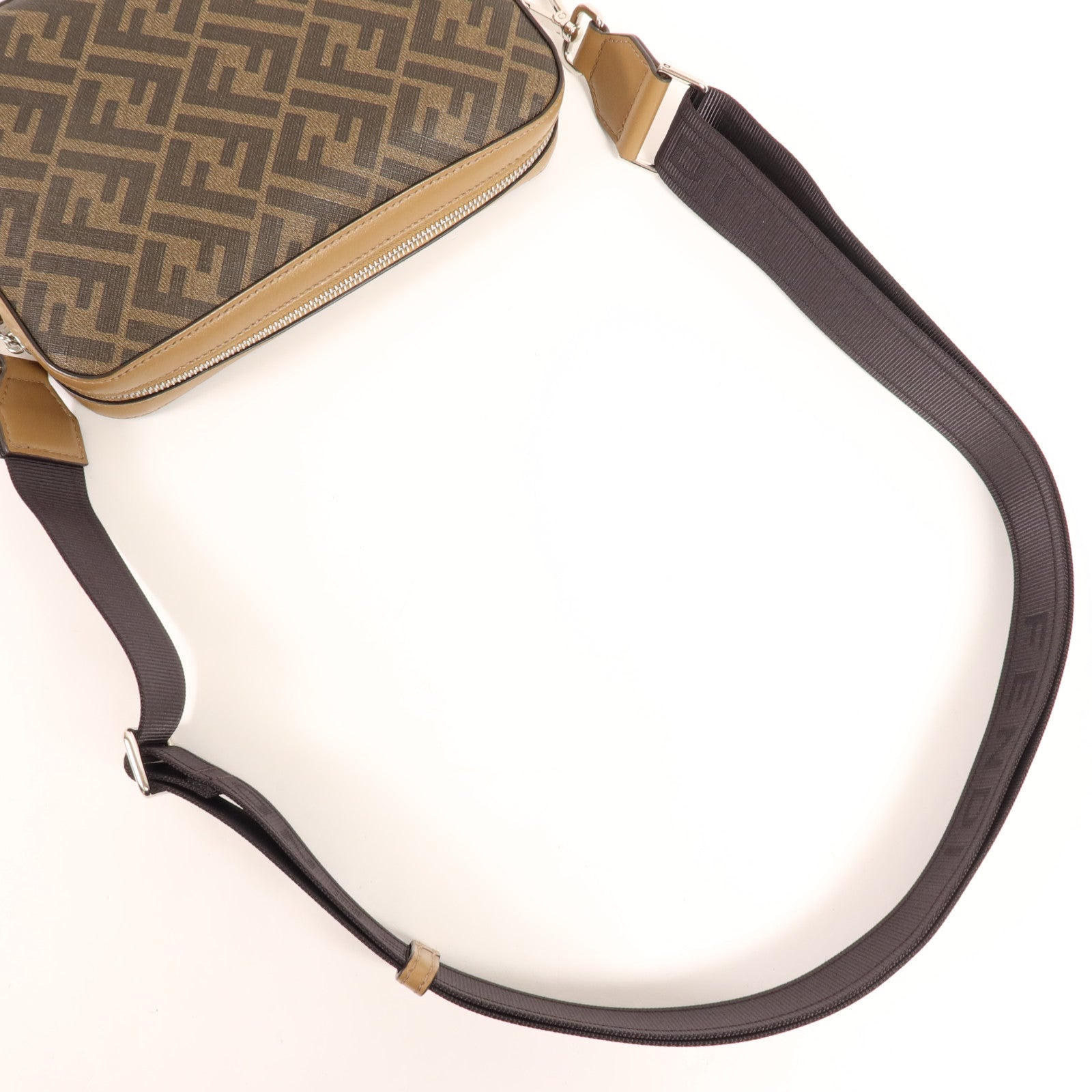 FENDI 塗層帆布/牛皮皮革Shoulder Bag銀扣肩背袋