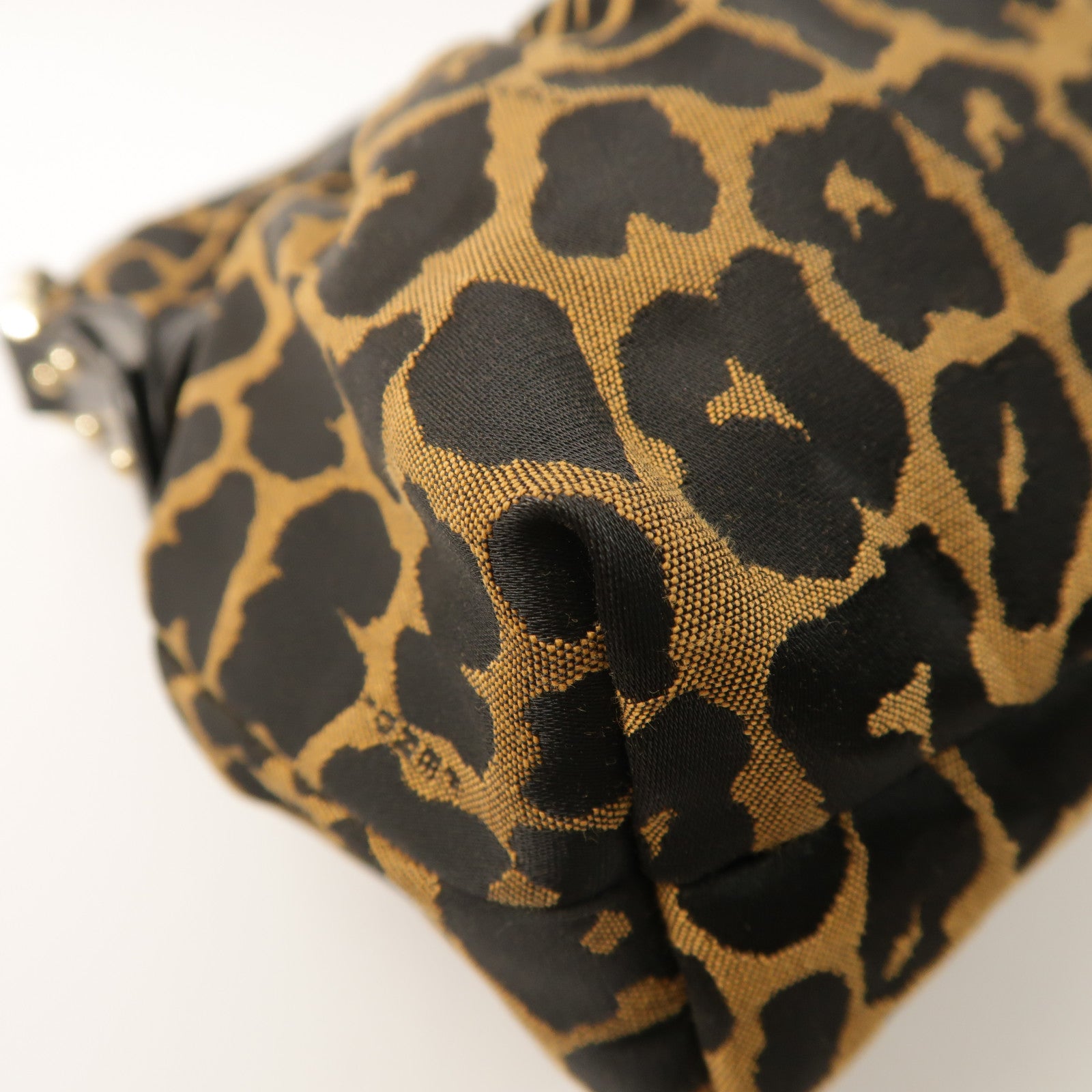 FENDI 帆布Shoulder Bag金扣肩背袋