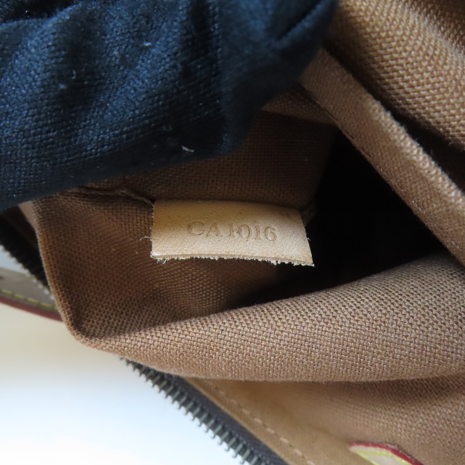 LOUIS VUITTON Monogram Tulum GM金扣肩背袋啡色