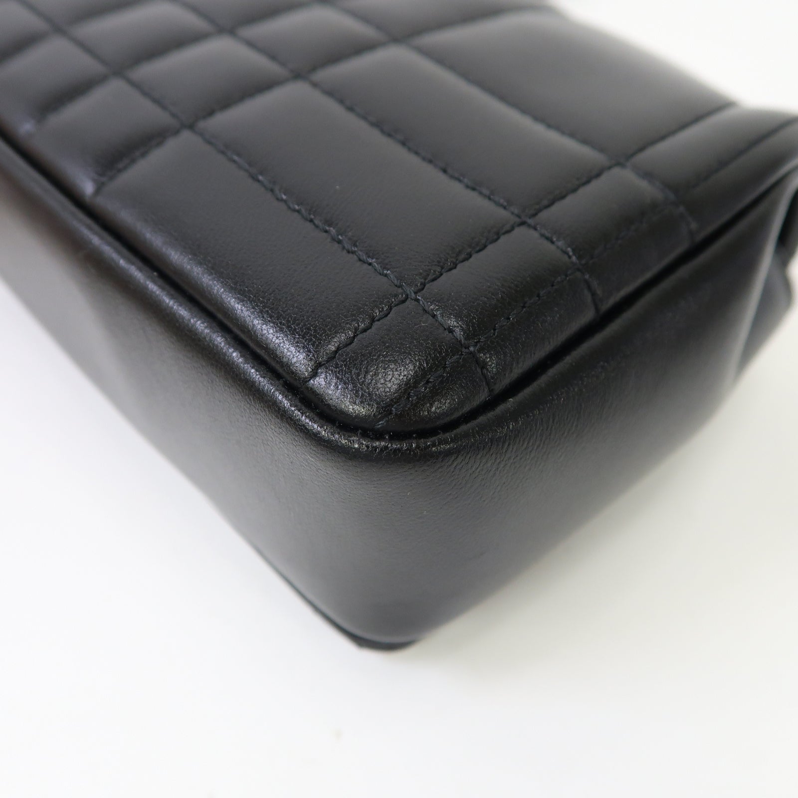 BURBERRY 羊皮皮革Small Lola Bag金扣鏈帶肩背袋黑色