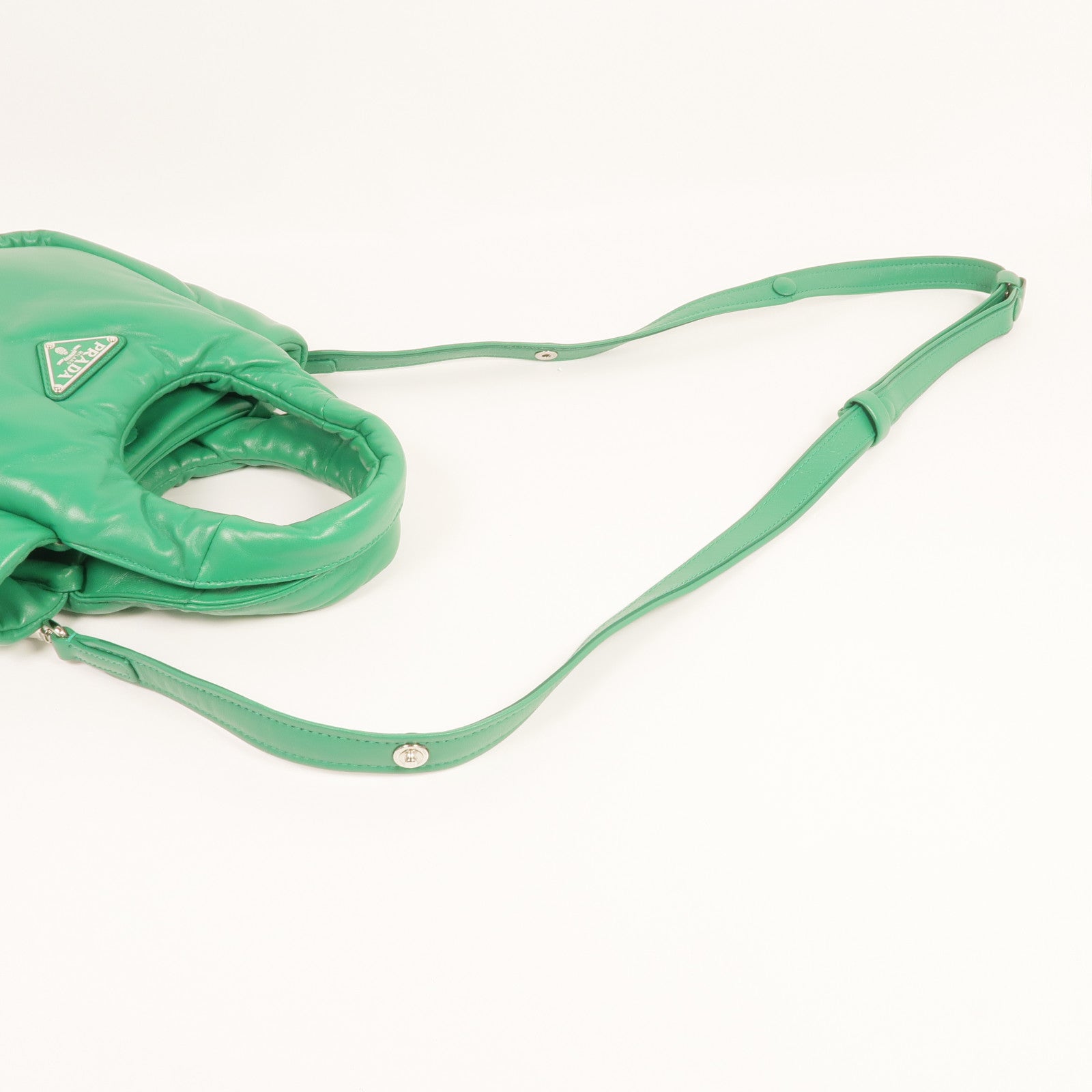 PRADA 【激減優惠】Nappa皮革Small Soft Padded Bag銀扣手挽肩背兩用袋