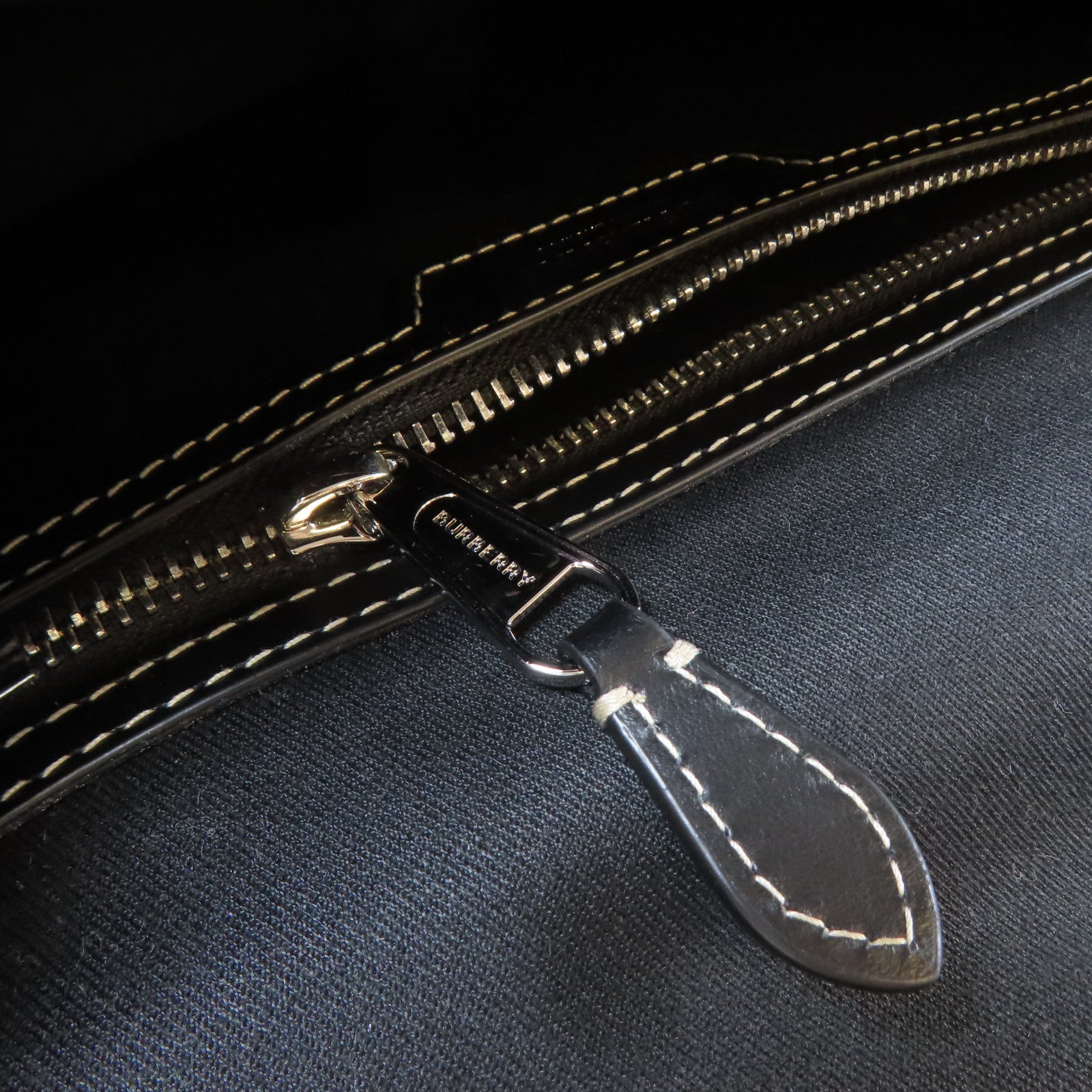 BURBERRY 塗層帆布Shoulder Bag銀扣肩背袋啡色