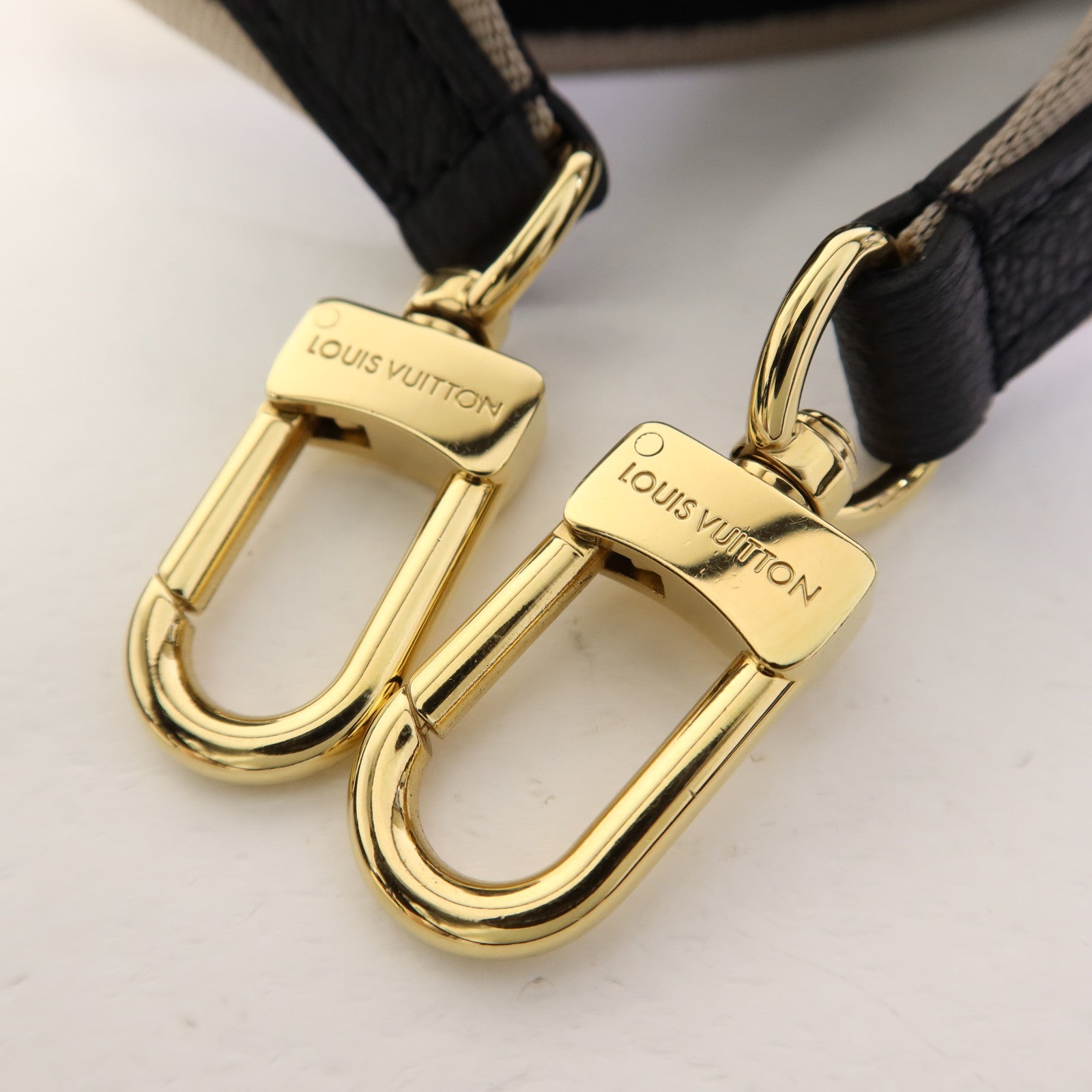 LOUIS VUITTON Monogram Empreinte Diane金扣肩背袋