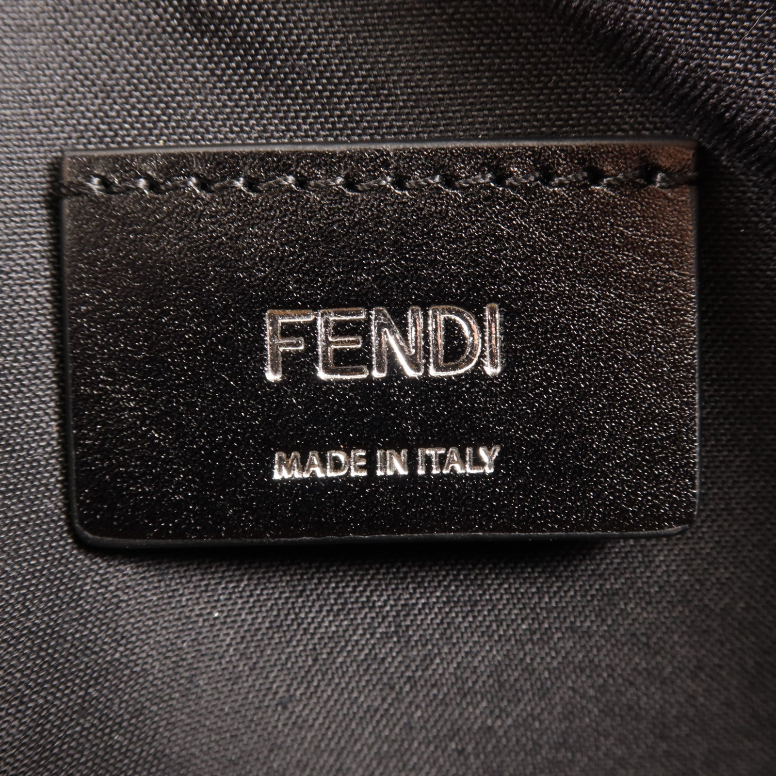 FENDI 塗層帆布/牛皮皮革Shoulder Bag銀扣肩背袋