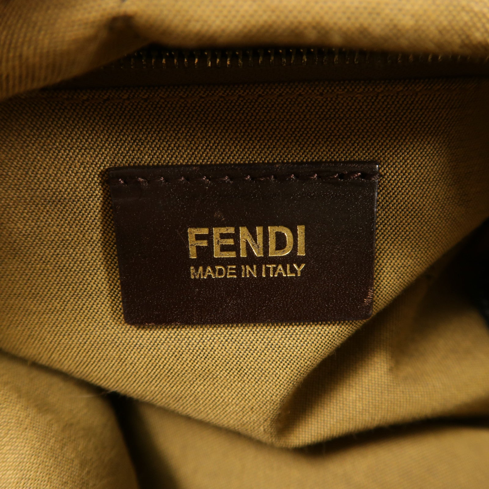 FENDI 帆布Shoulder Bag金扣肩背袋