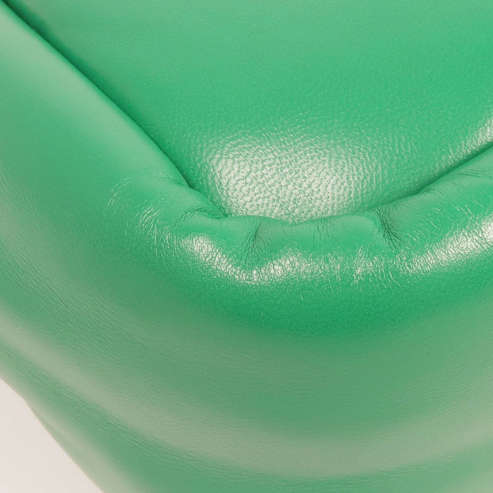 PRADA 【激減優惠】Nappa皮革Small Soft Padded Bag銀扣手挽肩背兩用袋