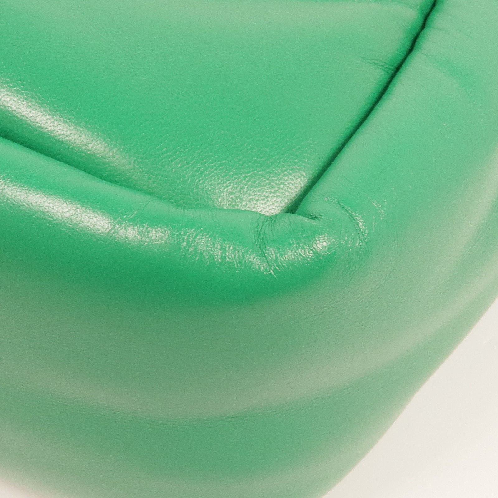 PRADA Nappa皮革Small Soft Padded Bag銀扣手挽肩背兩用袋