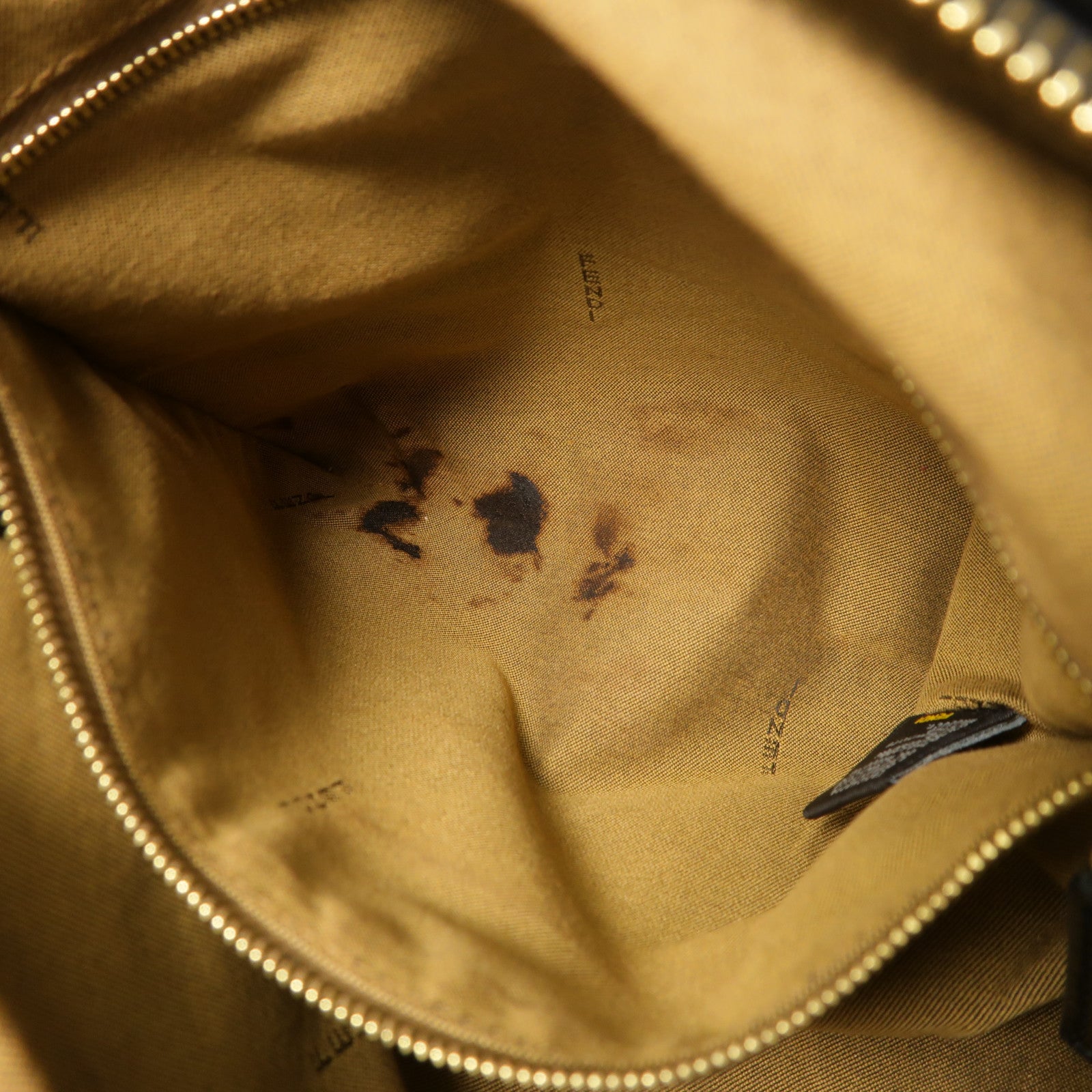 FENDI 帆布Shoulder Bag金扣肩背袋