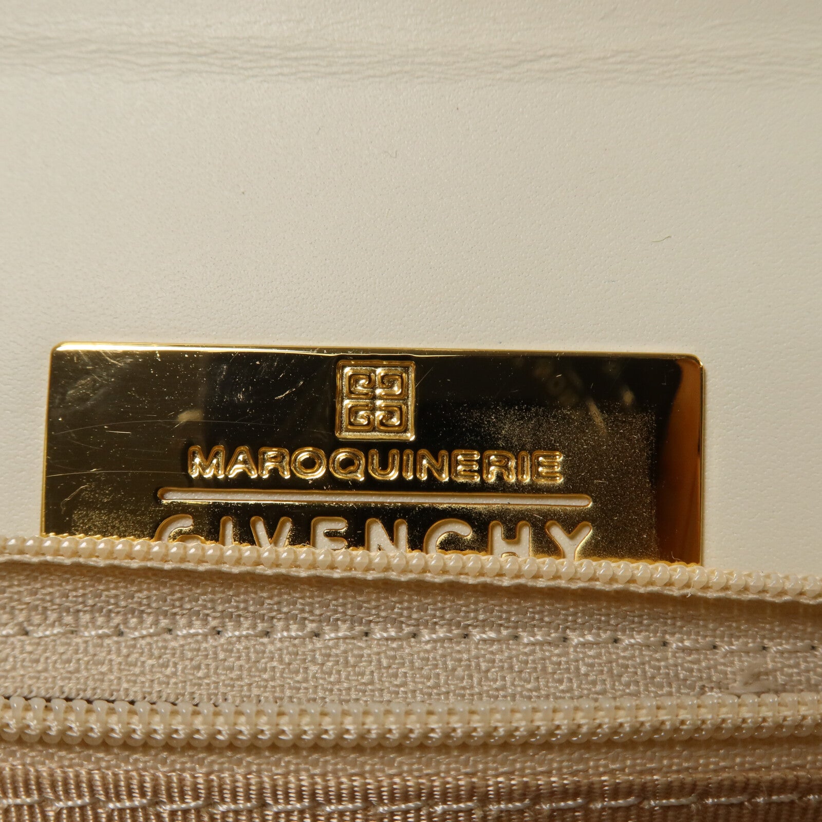 GIVENCHY 牛皮皮革Top Handle手挽袋
