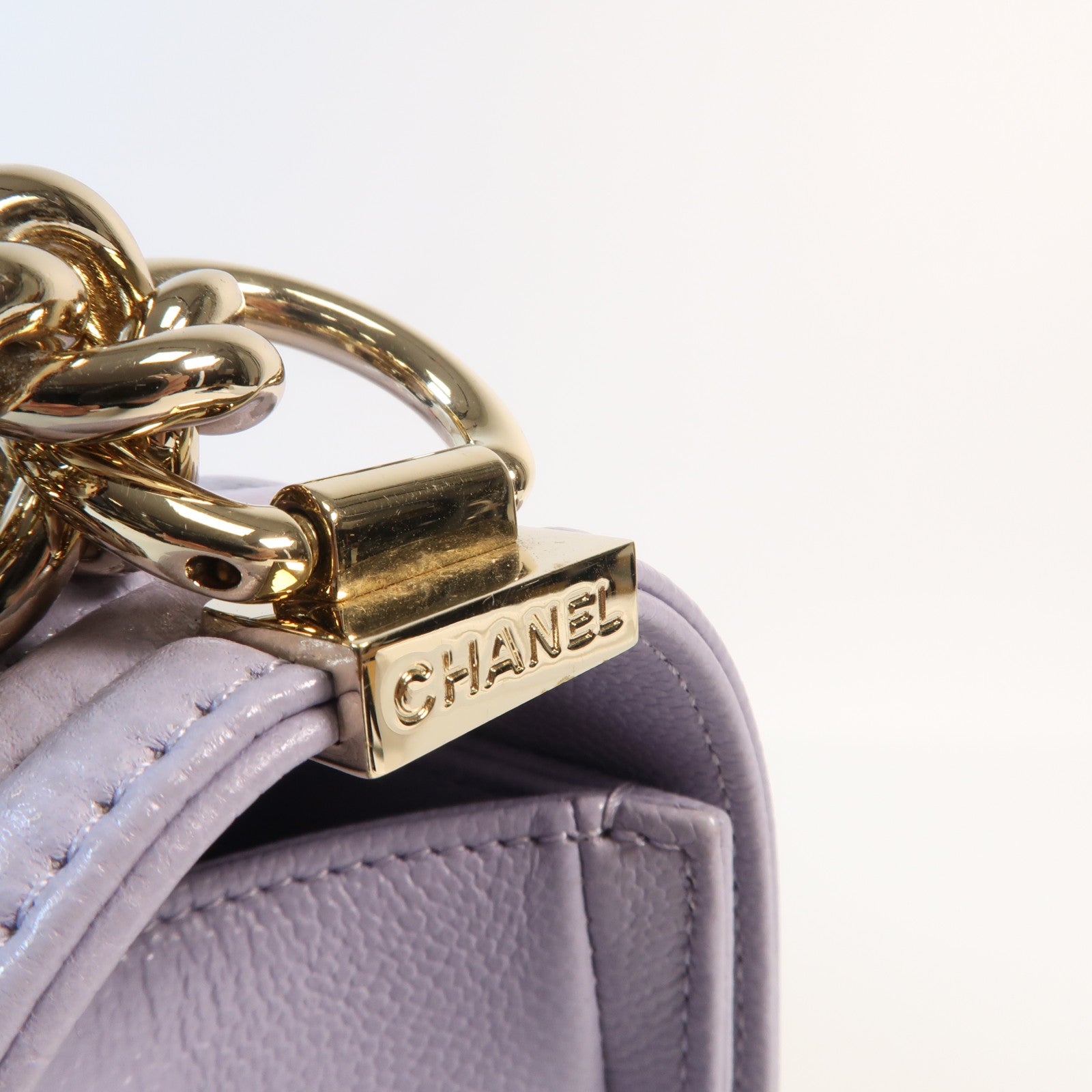 CHANEL 牛皮皮革Boy 25金扣鏈帶肩背袋