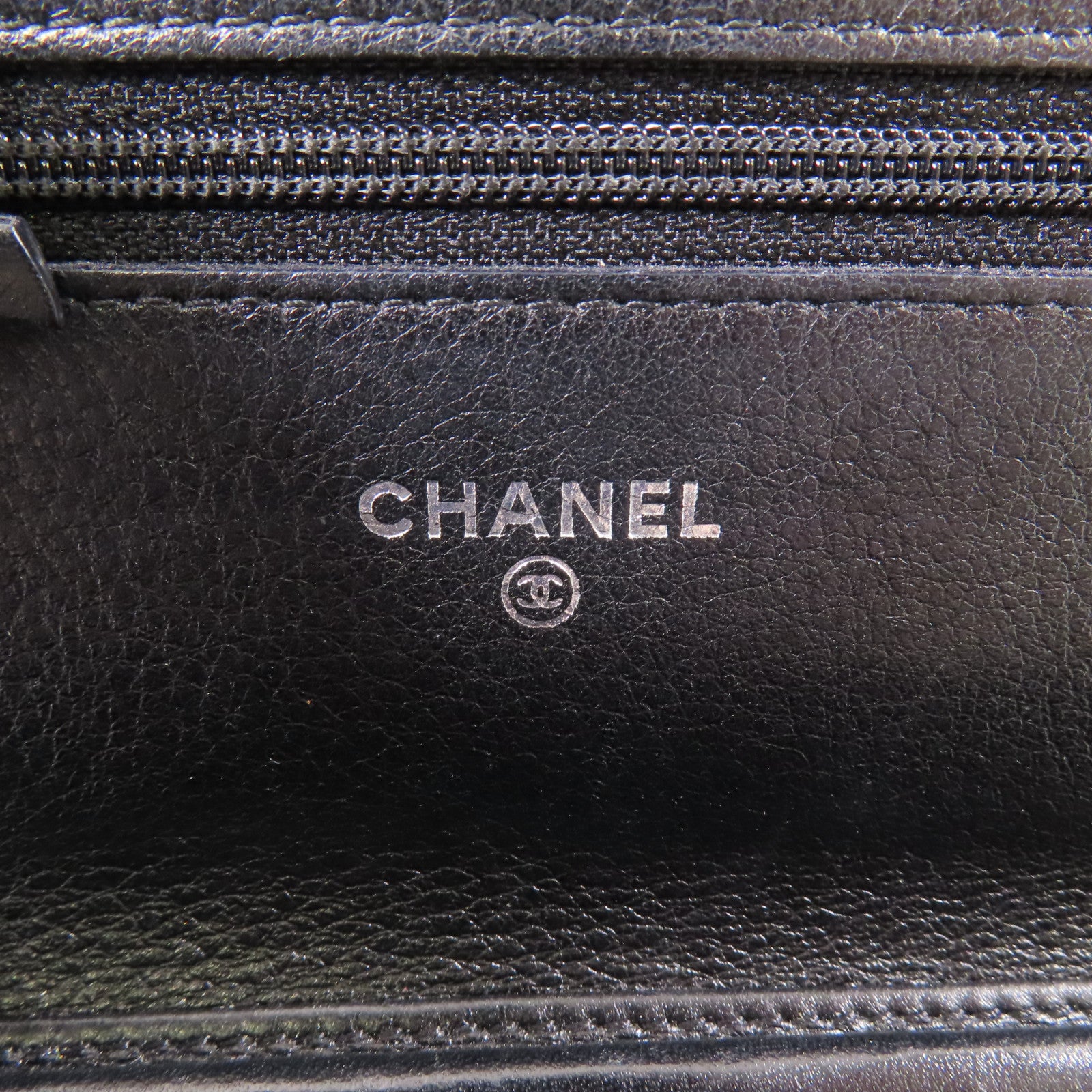 CHANEL 漆皮皮革Boy Wallet On Chain銀扣鏈帶肩背袋