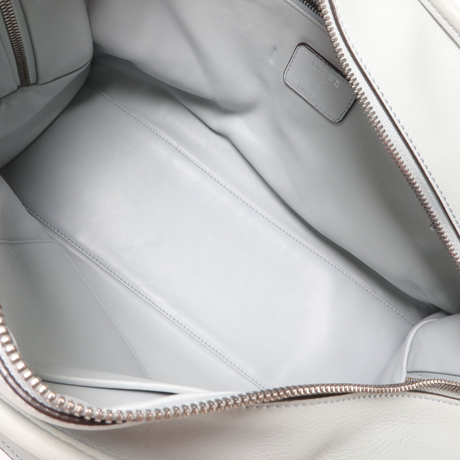 LOEWE 牛皮皮革Amazona 36手挽袋