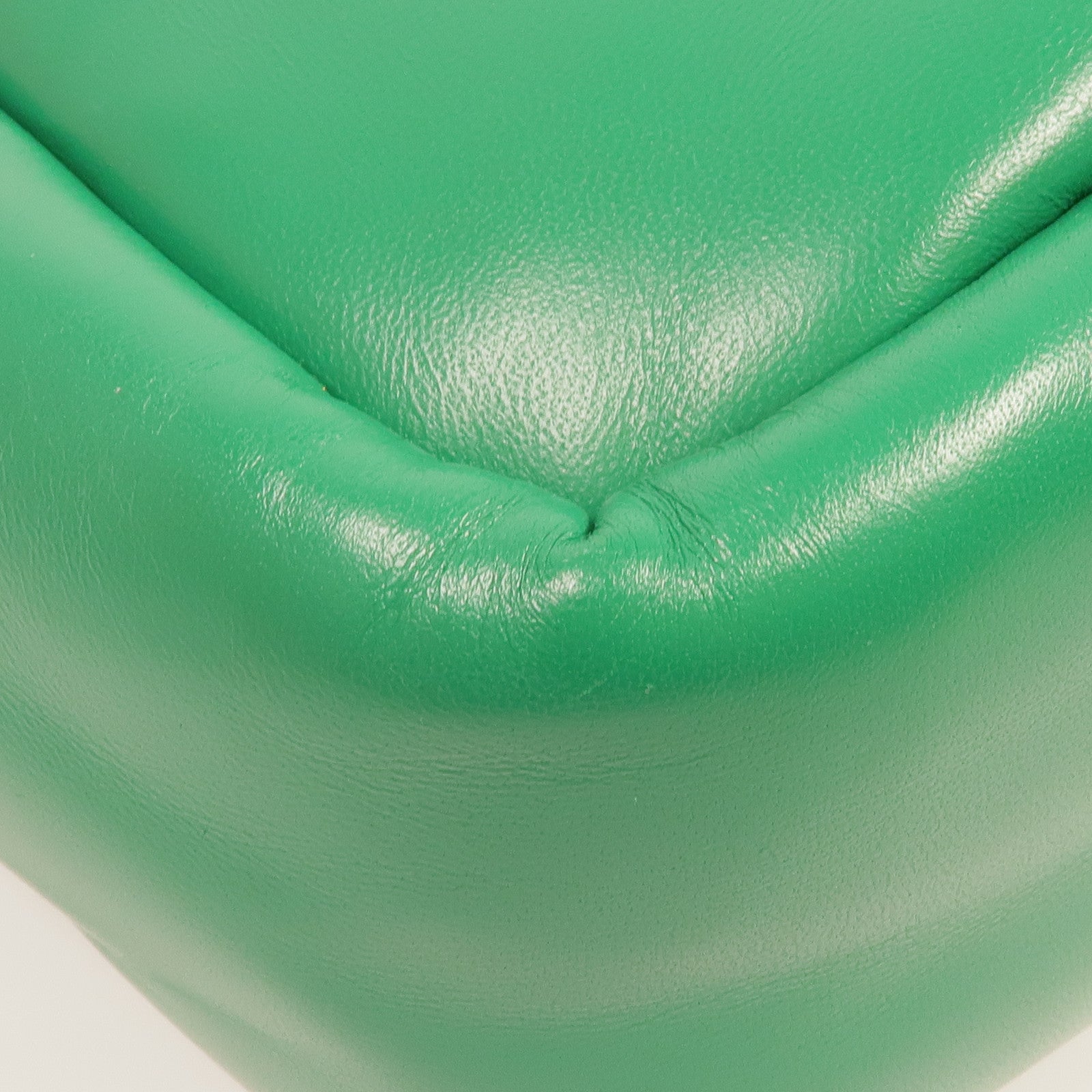 PRADA 【激減優惠】Nappa皮革Small Soft Padded Bag銀扣手挽肩背兩用袋