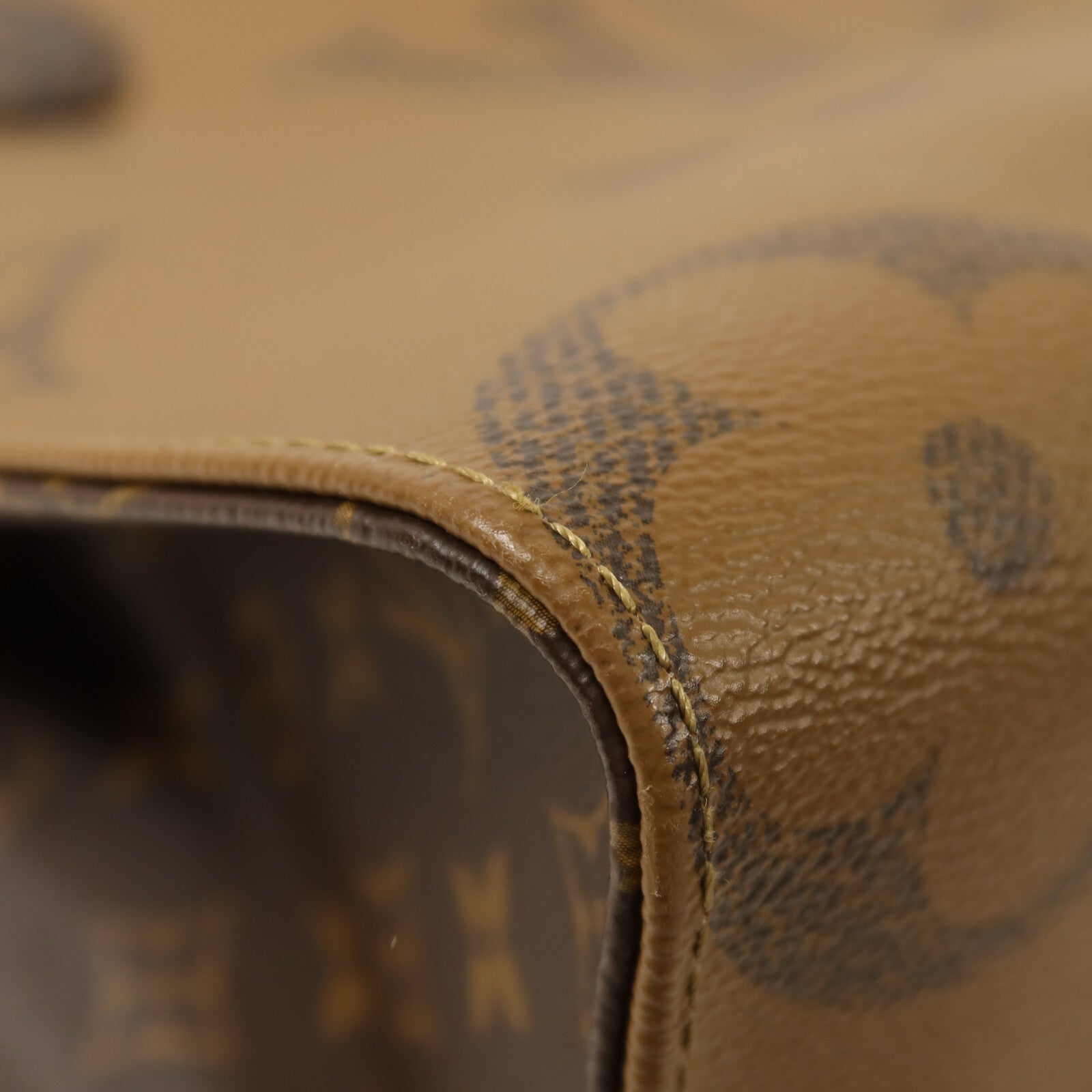 LOUIS VUITTON Monogram Giant/Monogram Reverse On The Go MM金扣手挽肩背兩用袋