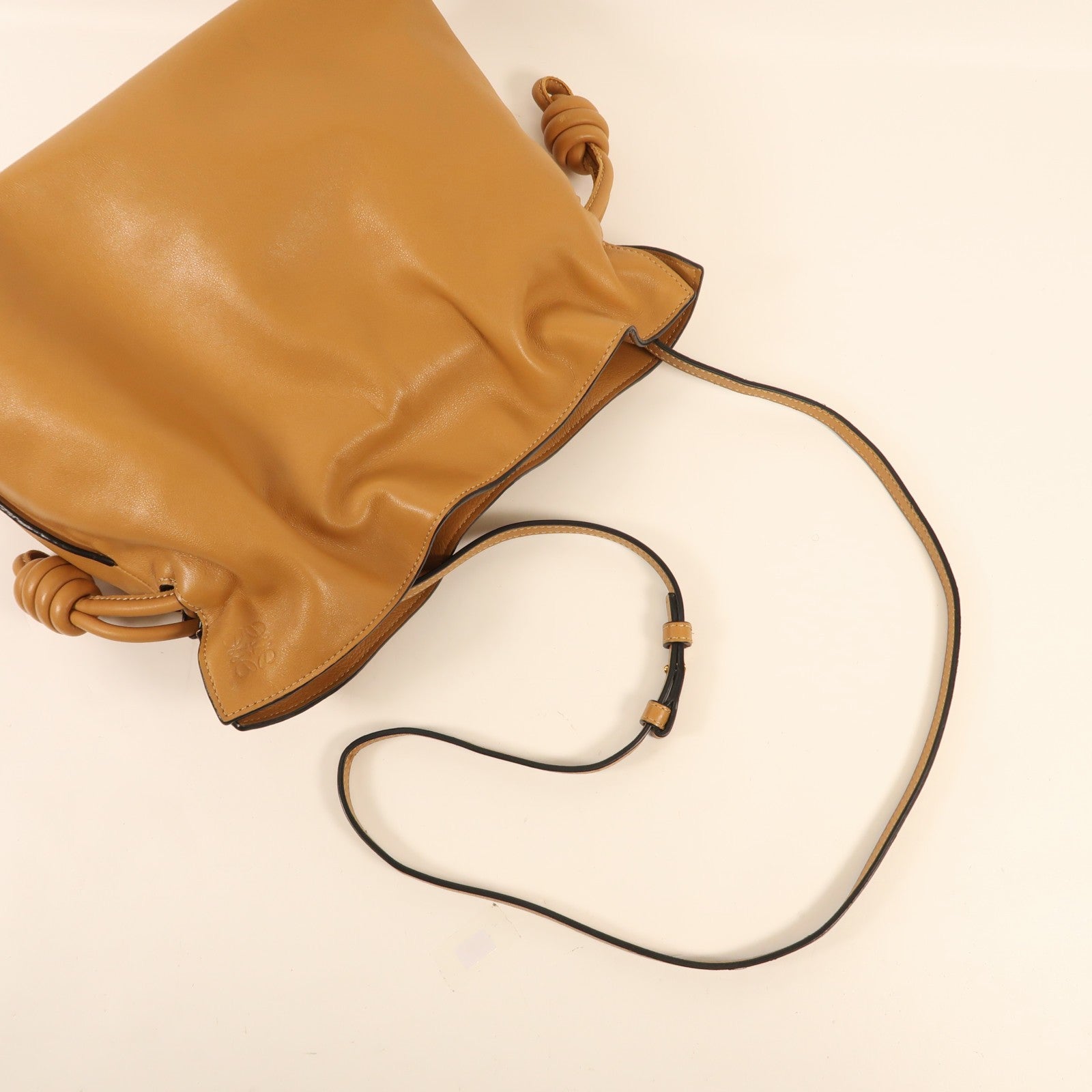 LOEWE 牛皮皮革Flamenco肩背袋
