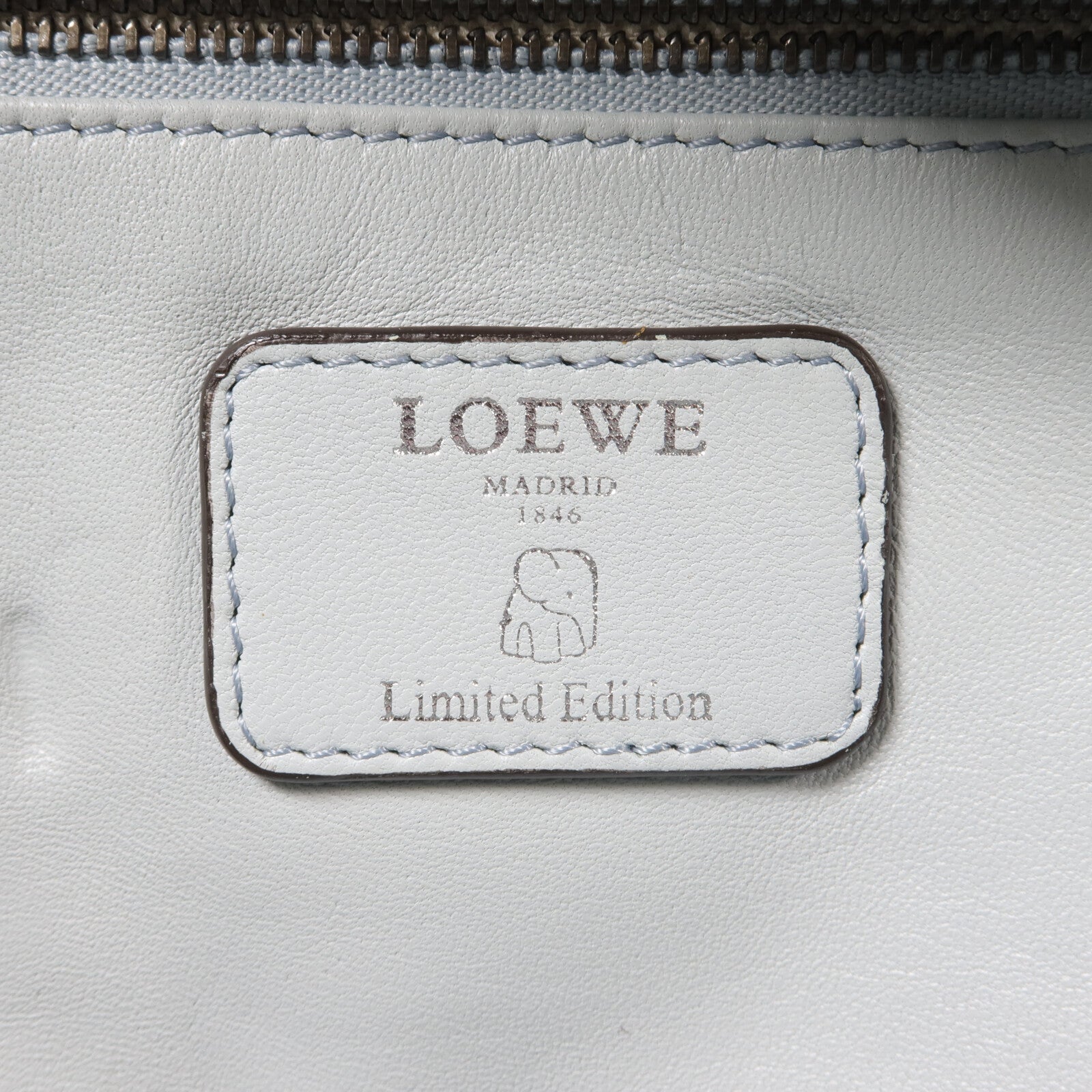 LOEWE 牛皮皮革Amazona 36手挽袋
