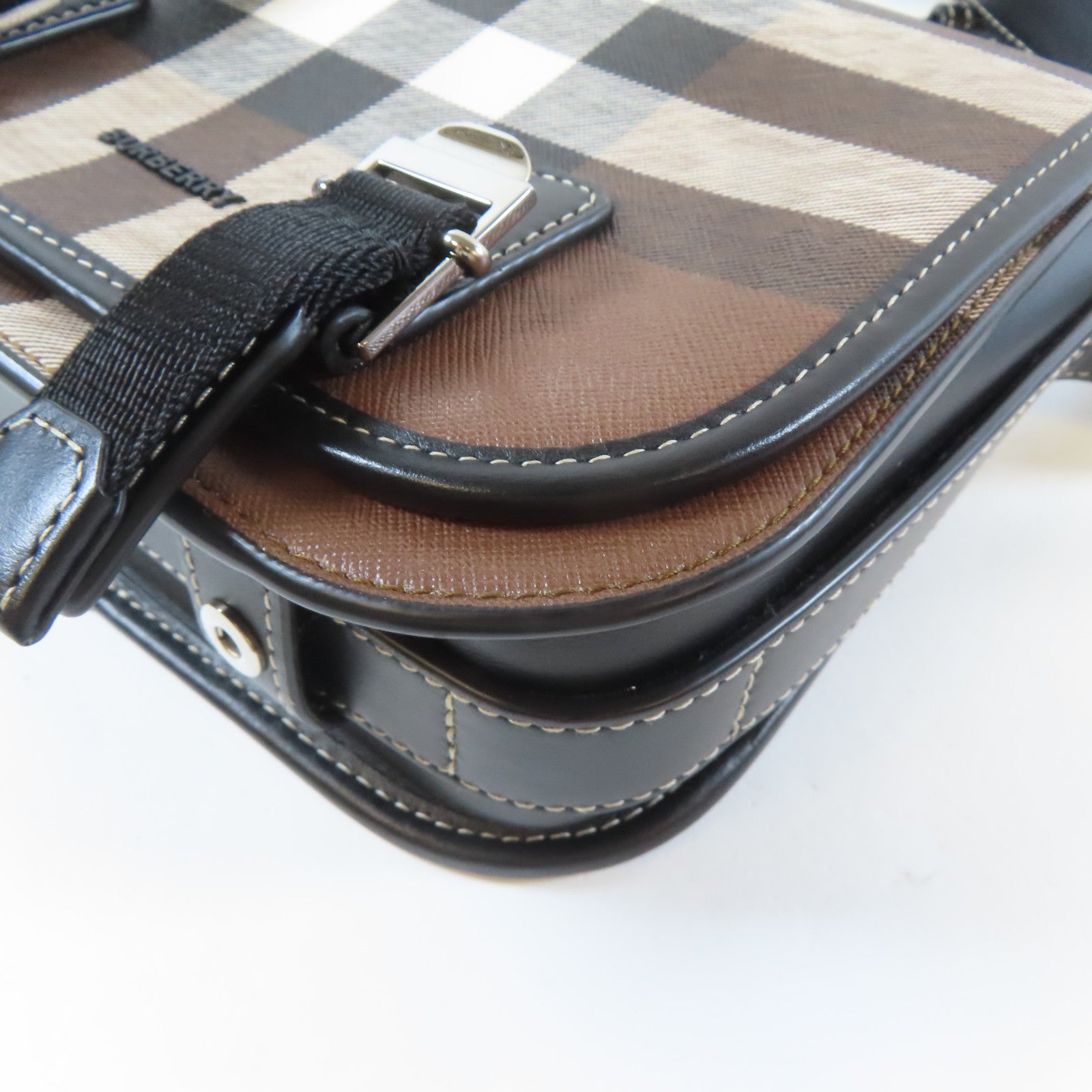 BURBERRY 塗層帆布Shoulder Bag銀扣肩背袋啡色