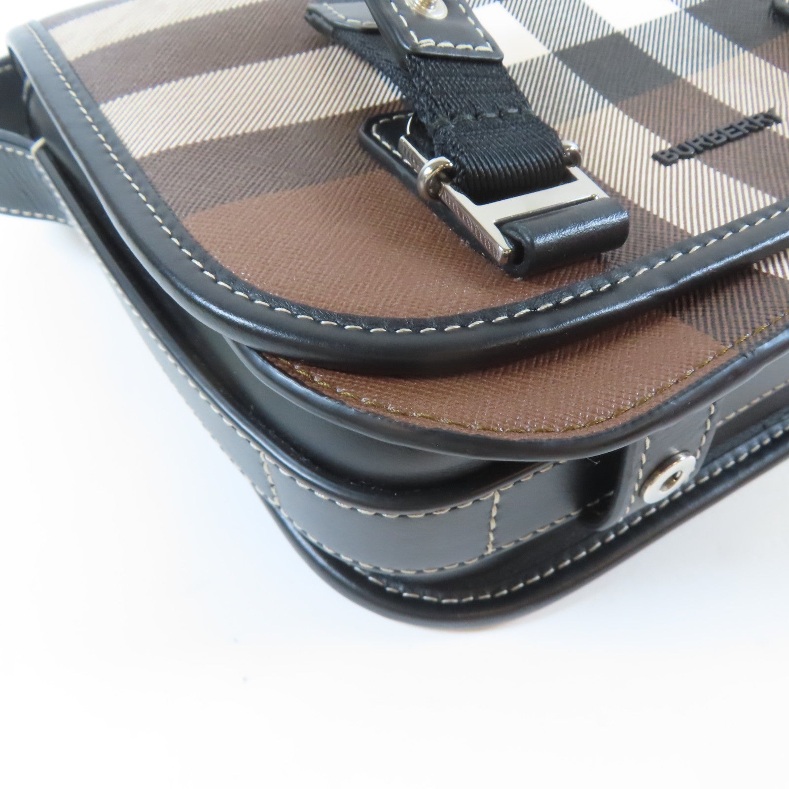 BURBERRY 塗層帆布Shoulder Bag銀扣肩背袋啡色