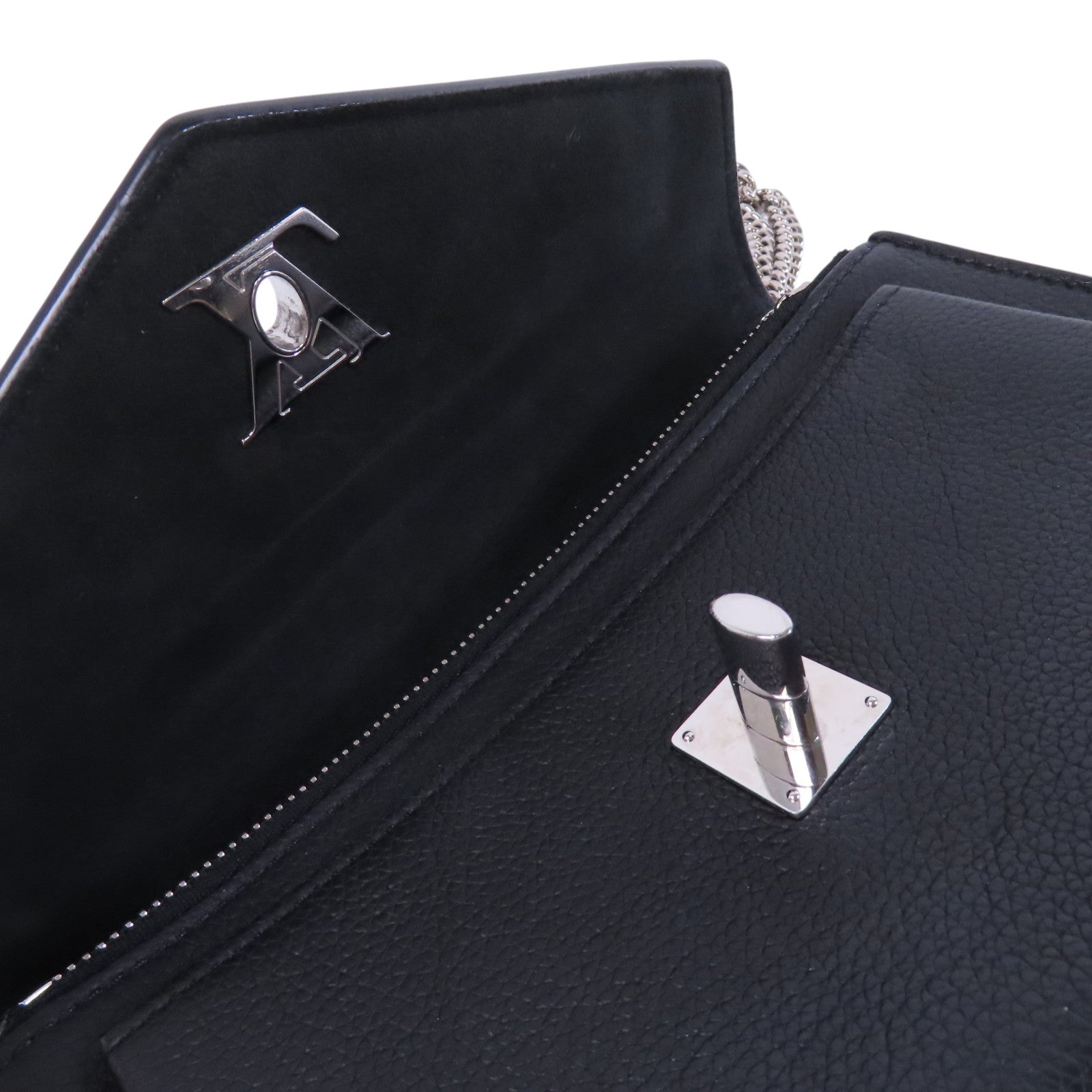 LOUIS VUITTON 牛皮皮革My Lock Me銀扣鏈帶肩背袋
