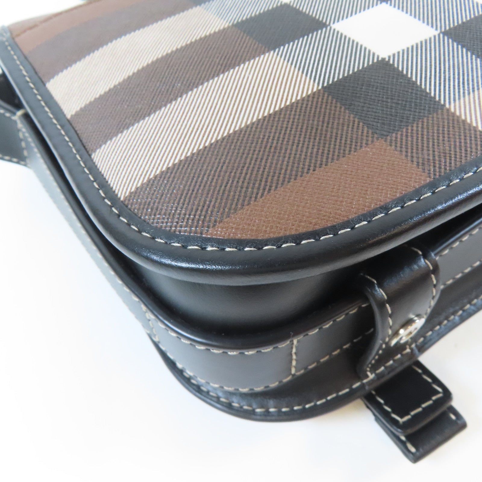 BURBERRY 塗層帆布Shoulder Bag銀扣肩背袋啡色