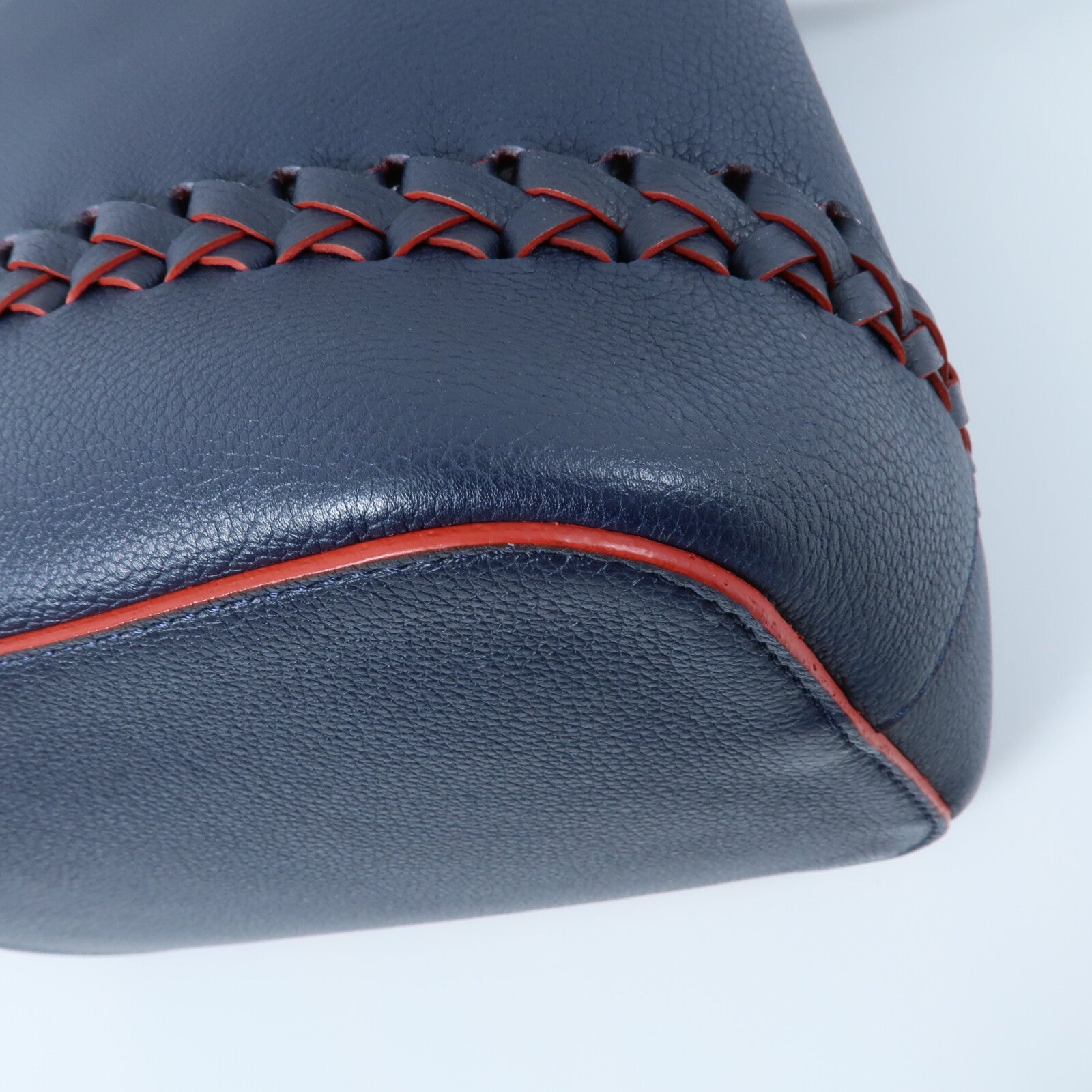 LOUIS VUITTON 牛皮皮革Lockme Bucket肩背袋
