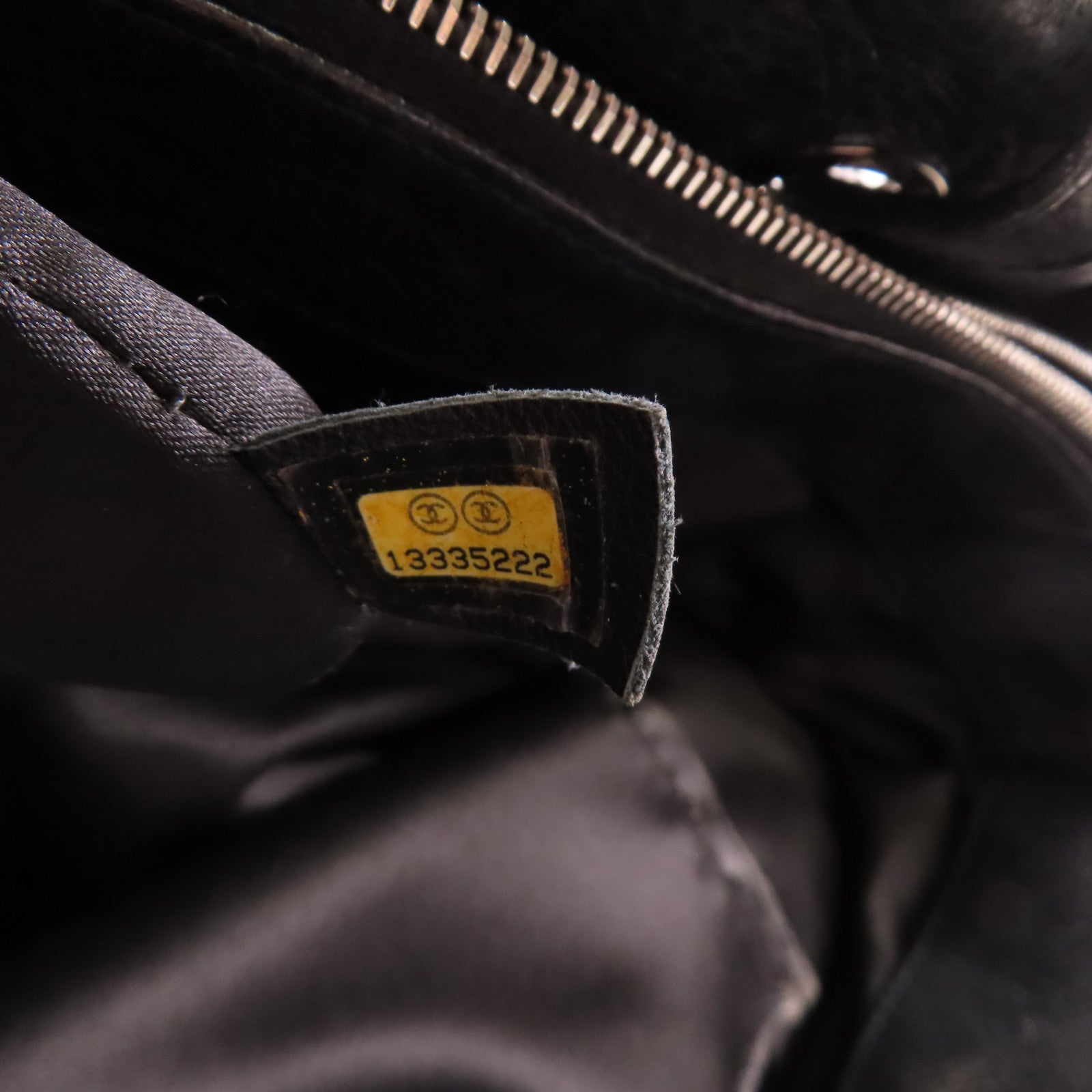 CHANEL 牛皮皮革Tote Bag銀扣手挽袋