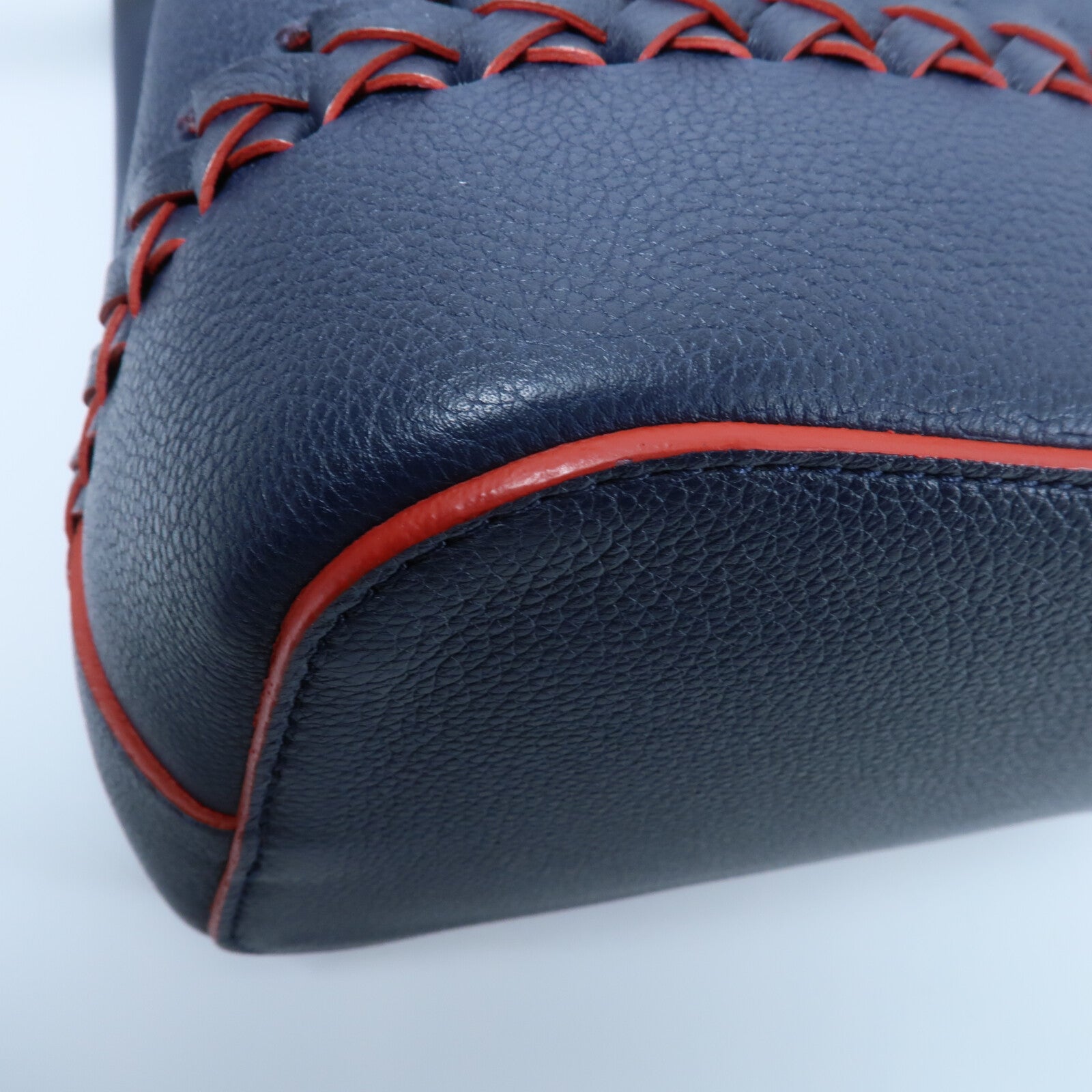 LOUIS VUITTON 牛皮皮革Lockme Bucket肩背袋