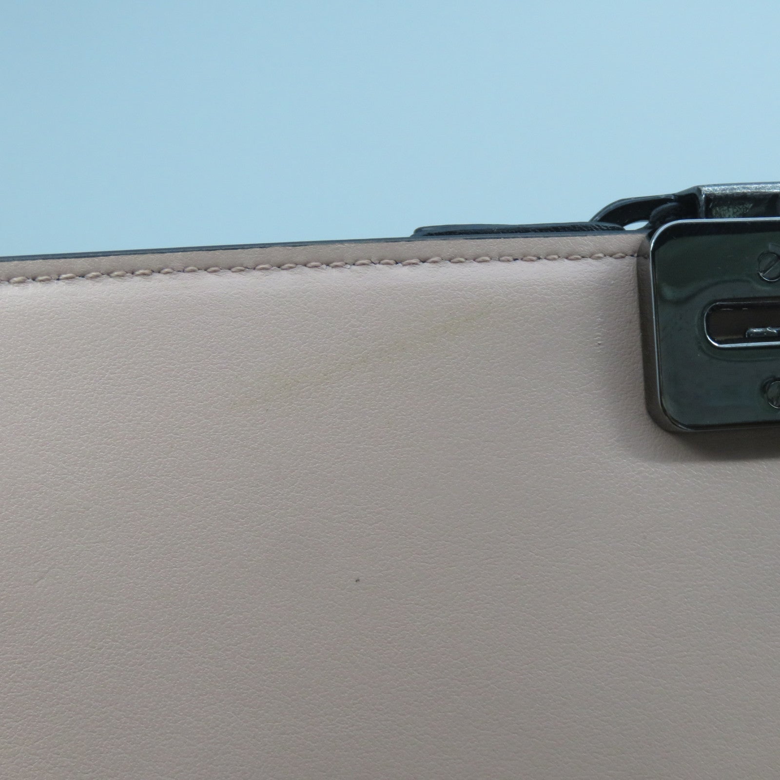 Salvatore Ferragamo 牛皮皮革Shoulder Bag銀扣鏈帶肩背袋黑色