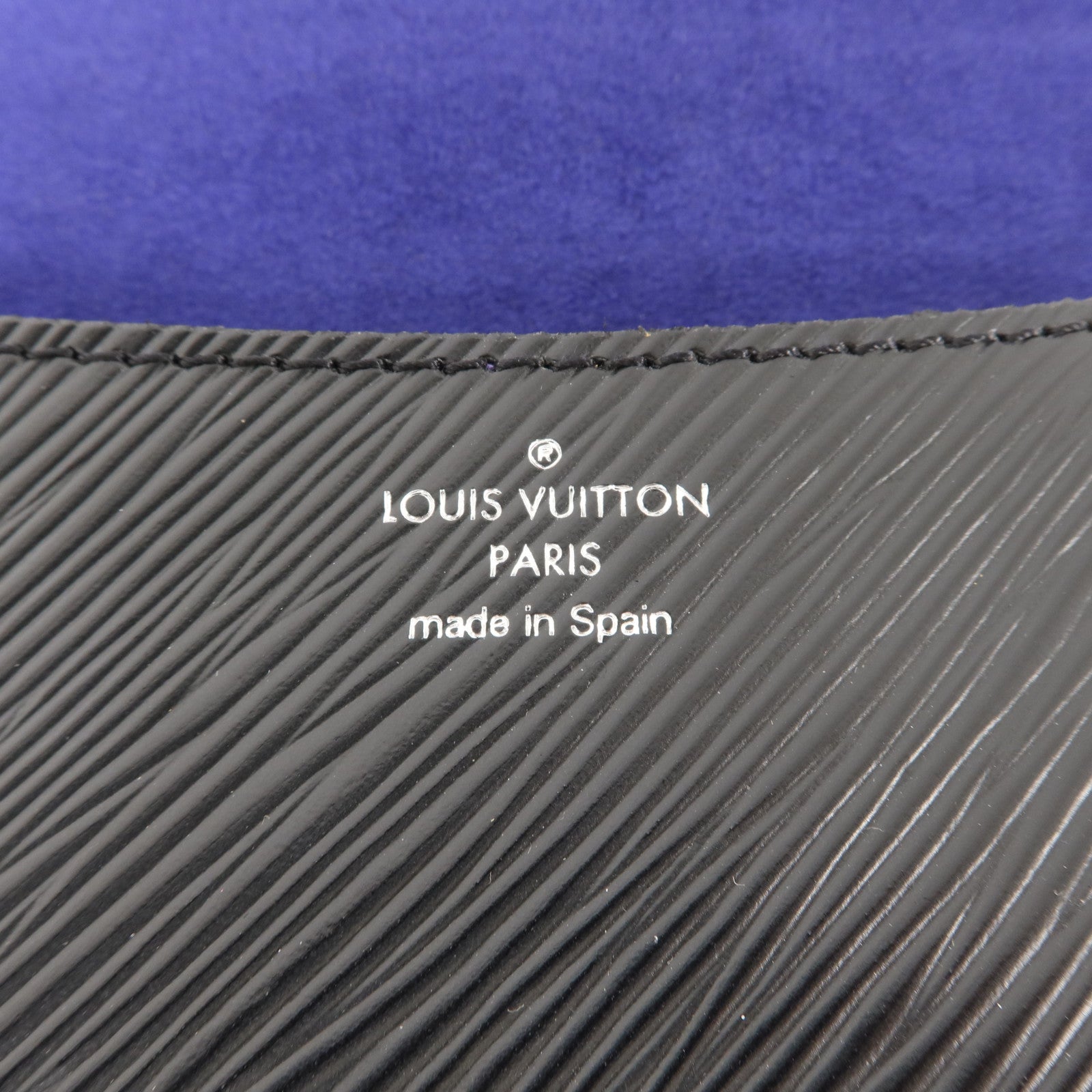 LOUIS VUITTON Epi Buci銀扣肩背袋