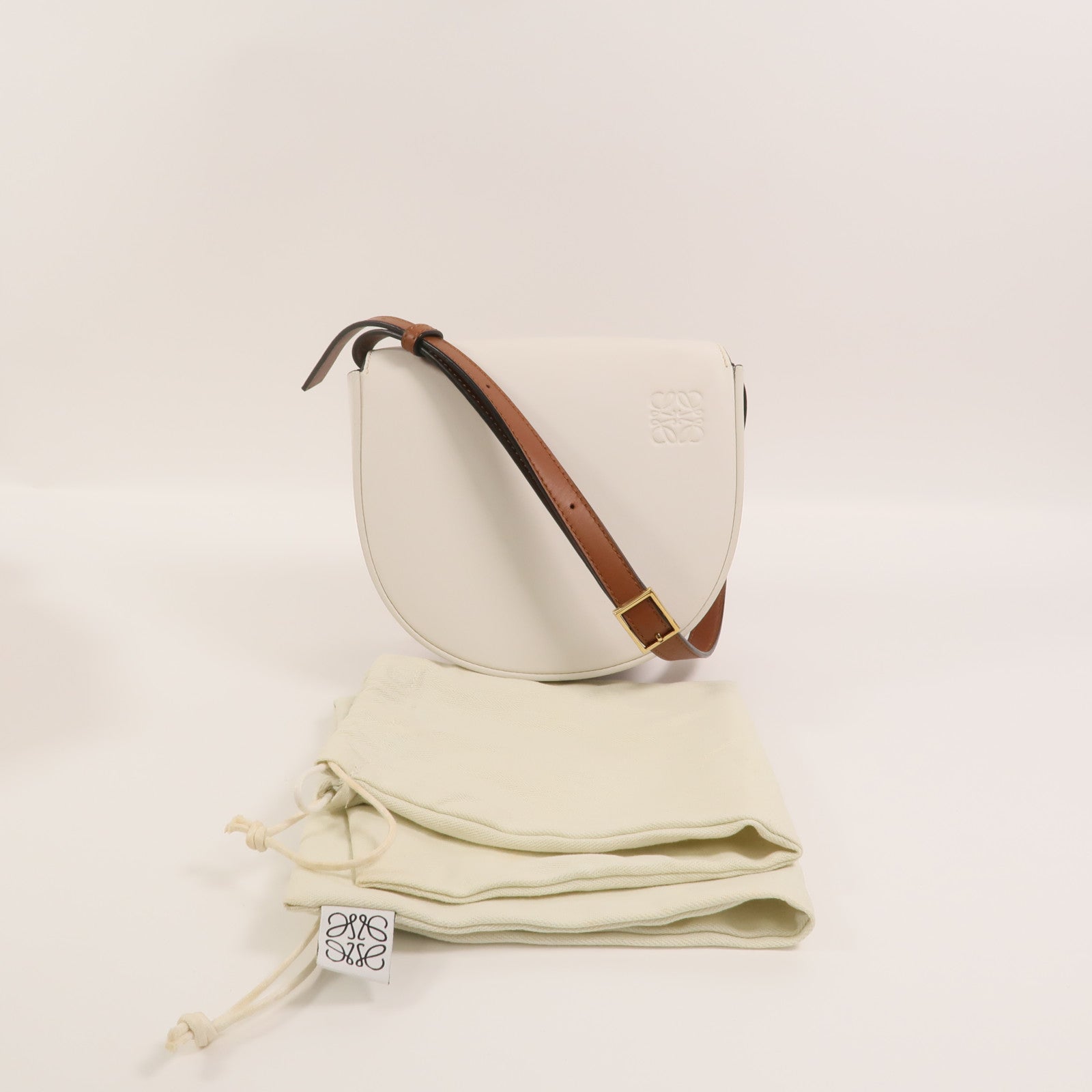 LOEWE 牛皮皮革Heel Duo肩背袋