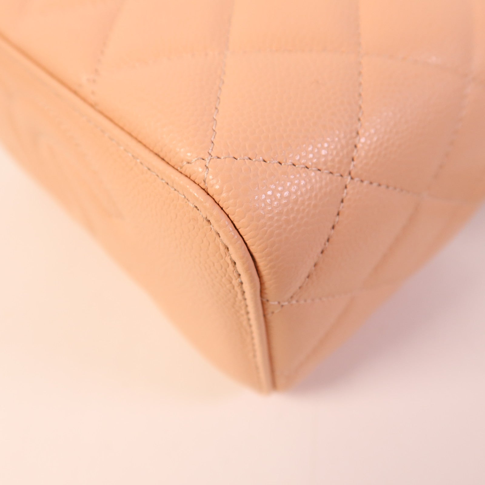 CHANEL 牛皮皮革Vanity Case金扣鏈帶肩背袋