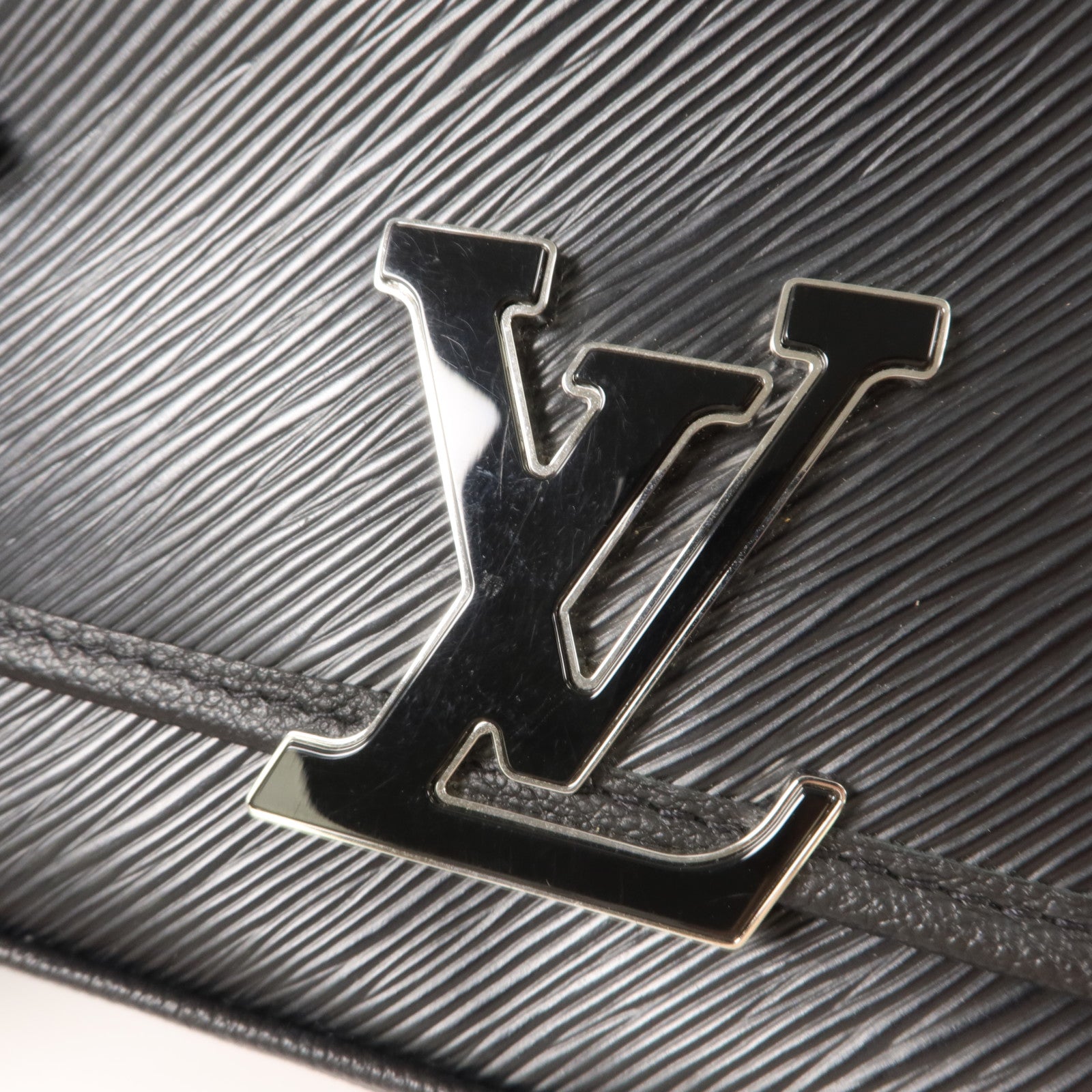 LOUIS VUITTON Epi Buci銀扣肩背袋
