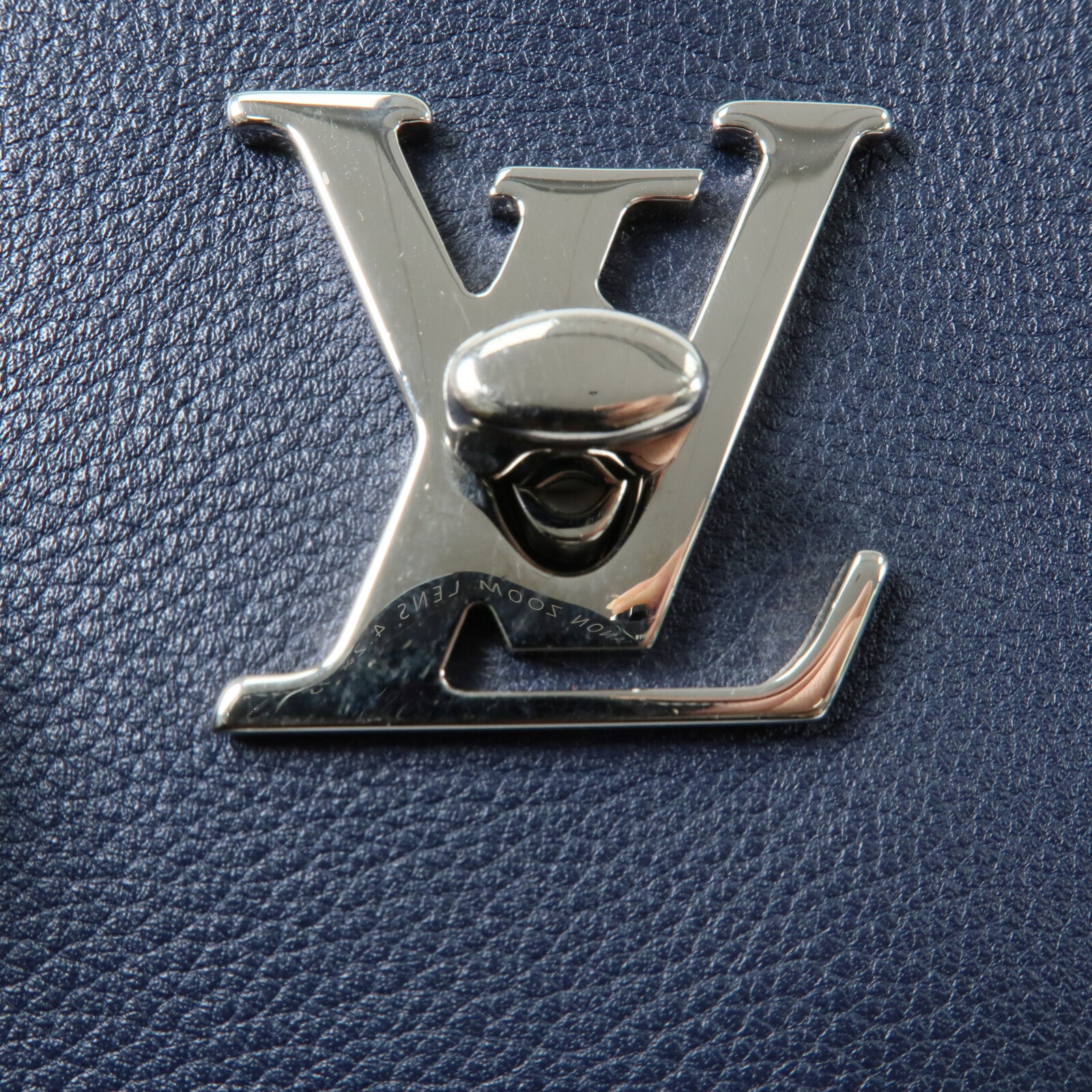 LOUIS VUITTON 牛皮皮革Lockme Bucket肩背袋