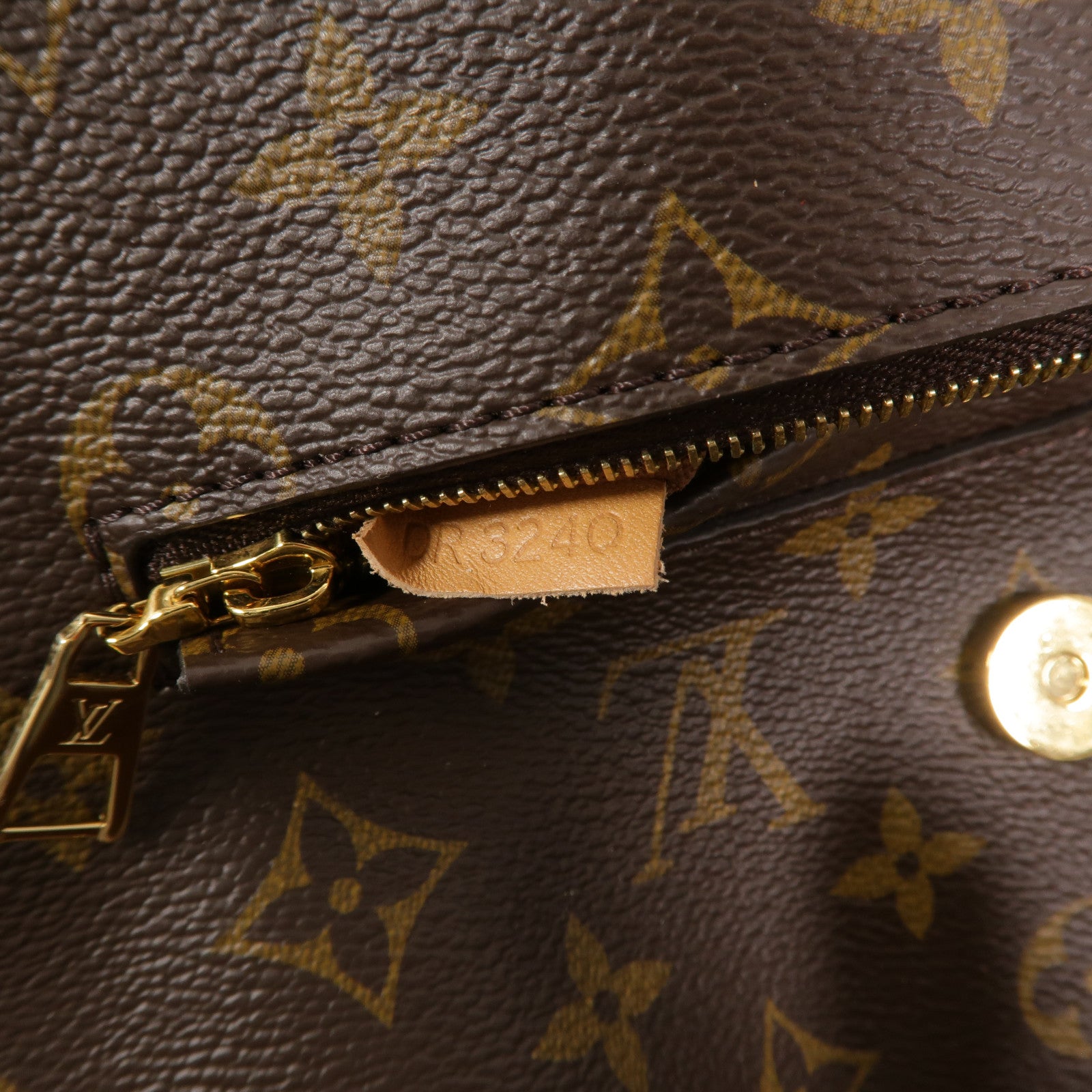 LOUIS VUITTON Monogram Montsouris背包