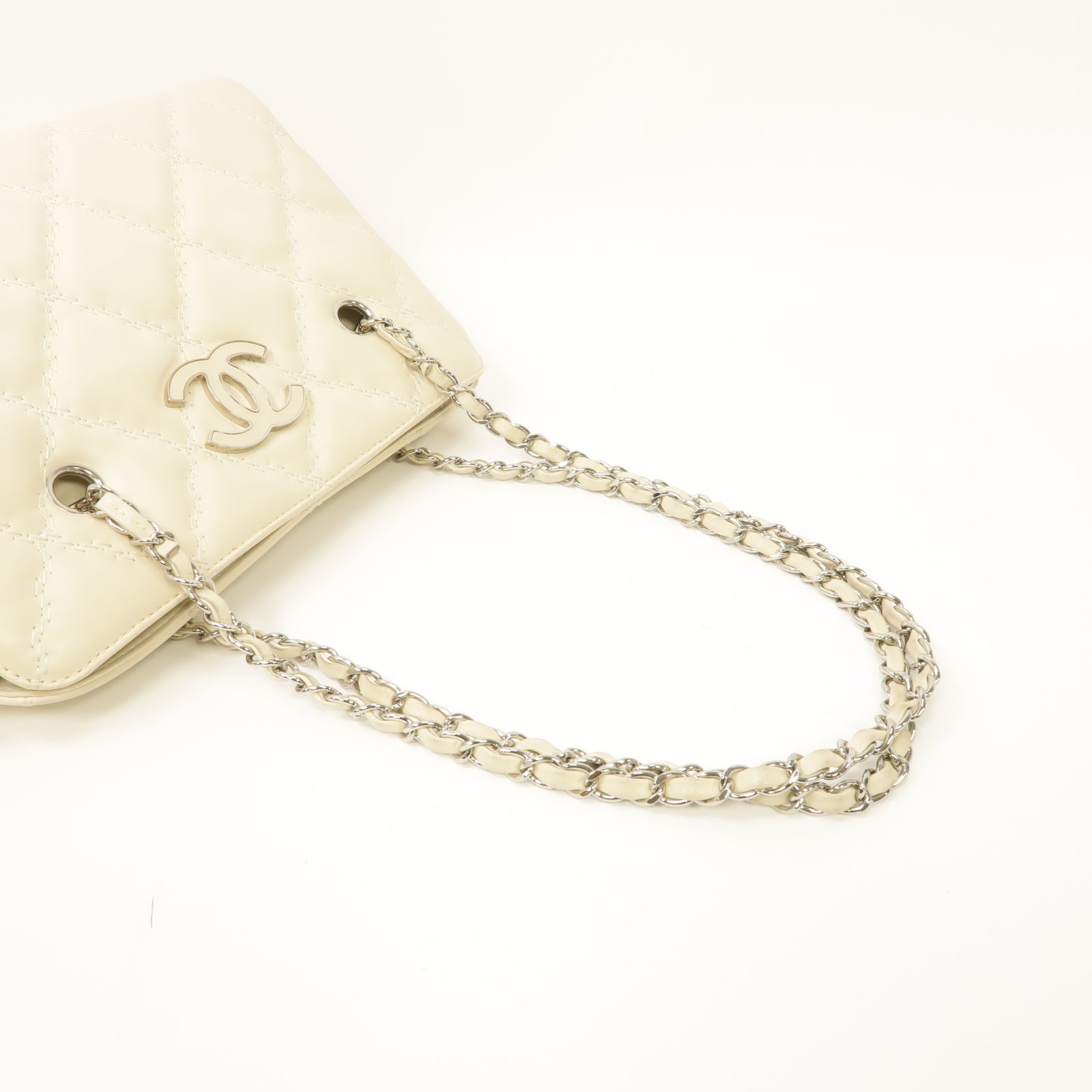 CHANEL 菱格牛皮皮革Chain Shoulder Bag銀扣鏈帶肩背袋白色