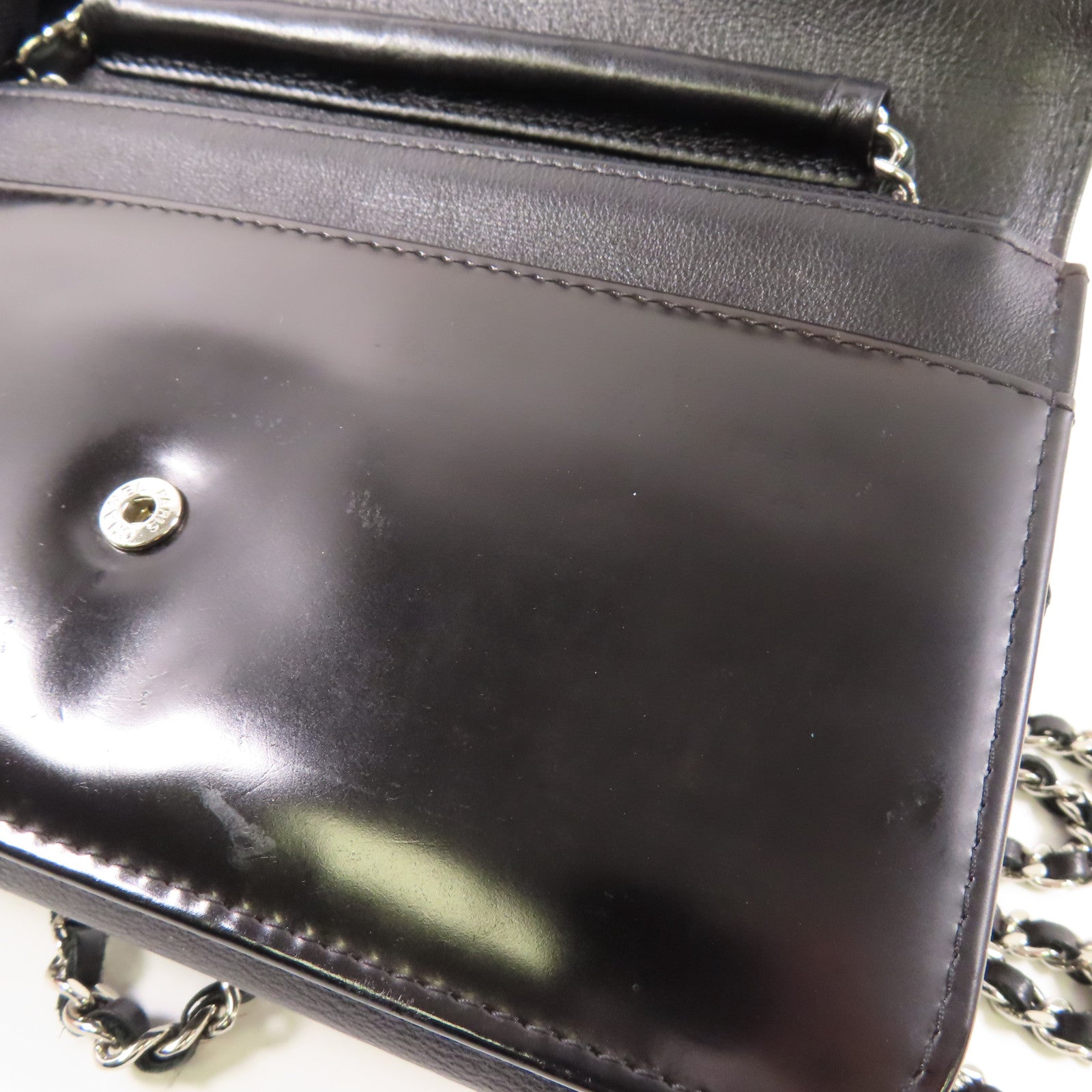 CHANEL 漆皮皮革Boy Wallet On Chain銀扣鏈帶肩背袋