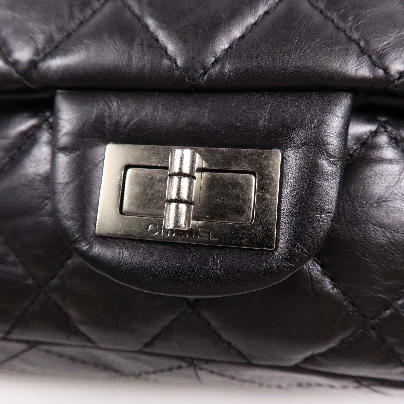 CHANEL 牛皮皮革2.55銀扣鏈帶肩背袋