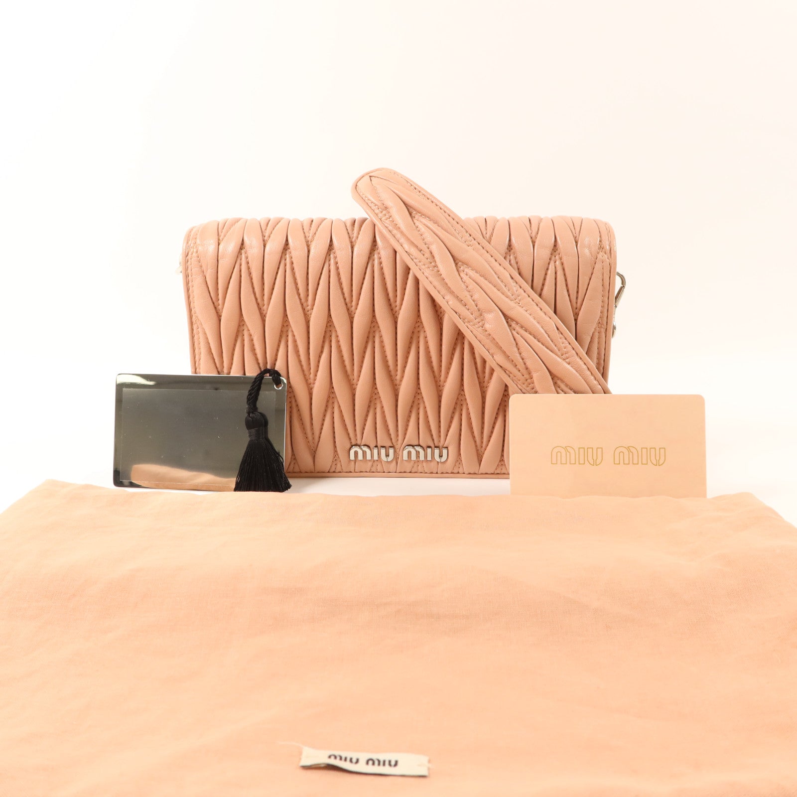 Miu Miu 羊皮皮革Mateiasse Delice銀扣鏈帶肩背袋
