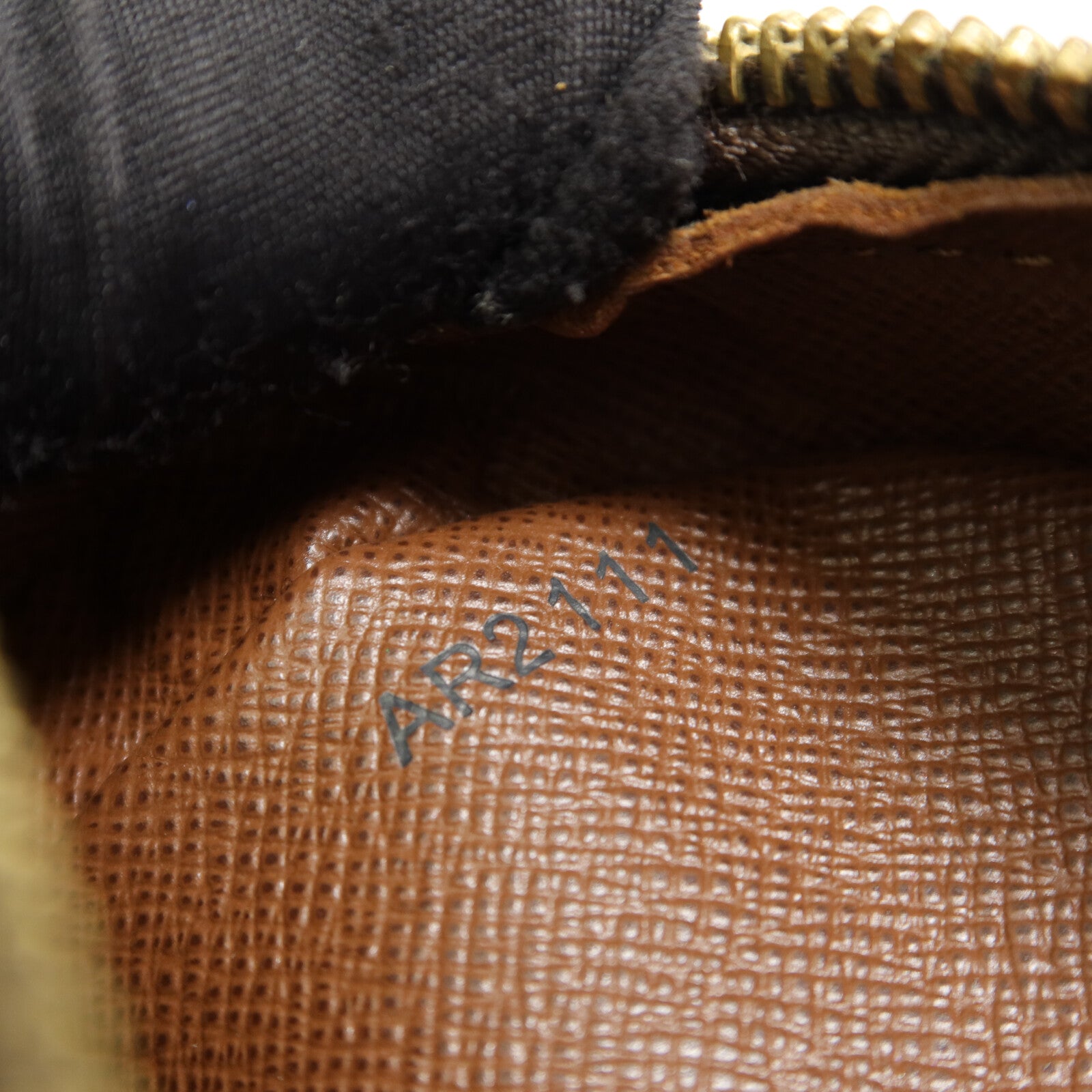 LOUIS VUITTON Monogram Nile肩背袋