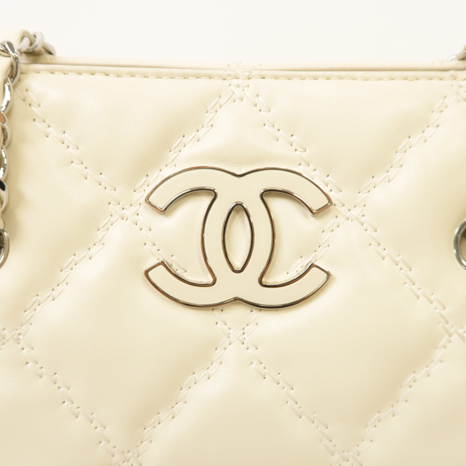 CHANEL 菱格牛皮皮革Chain Shoulder Bag銀扣鏈帶肩背袋白色