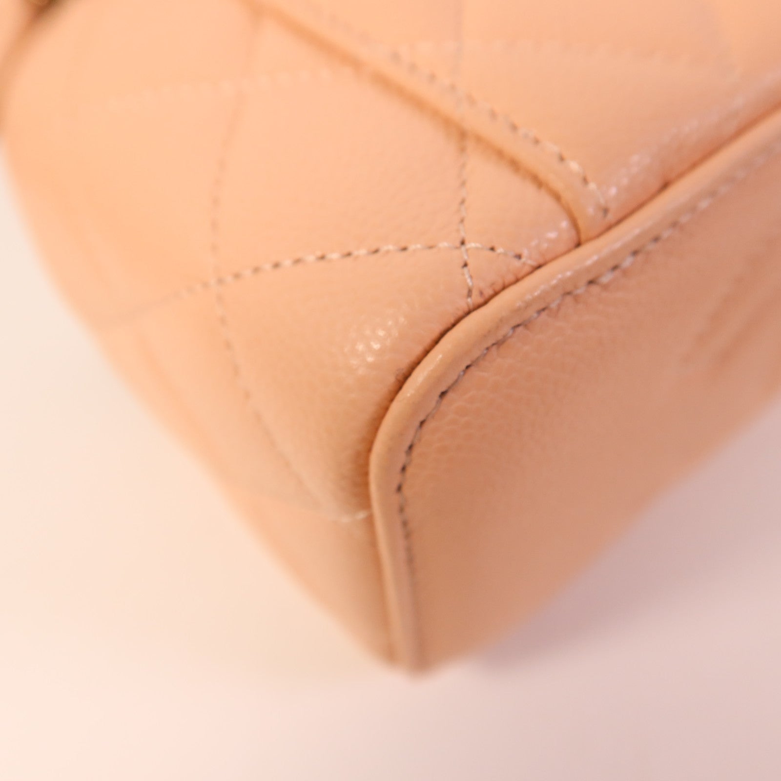 CHANEL 牛皮皮革Vanity Case金扣鏈帶肩背袋