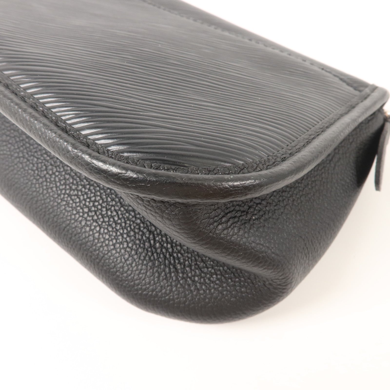 LOUIS VUITTON Epi Buci銀扣肩背袋
