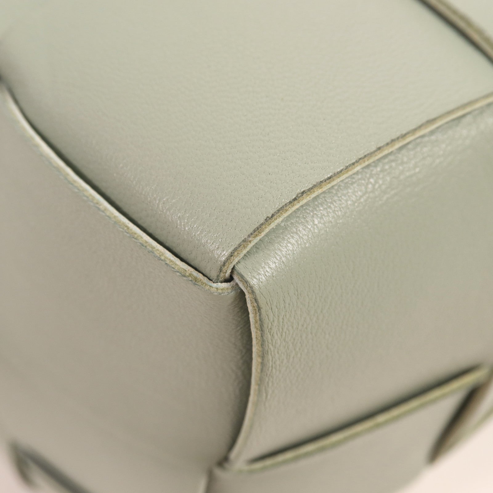 BOTTEGA VENETA 牛皮皮革Cassette Bucket肩背袋