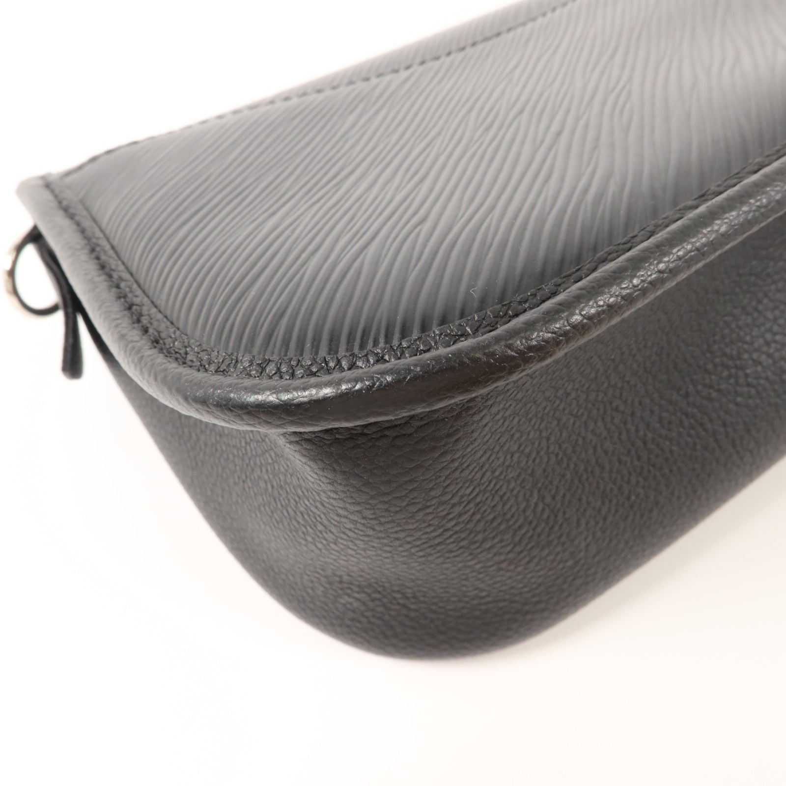 LOUIS VUITTON Epi Buci銀扣肩背袋