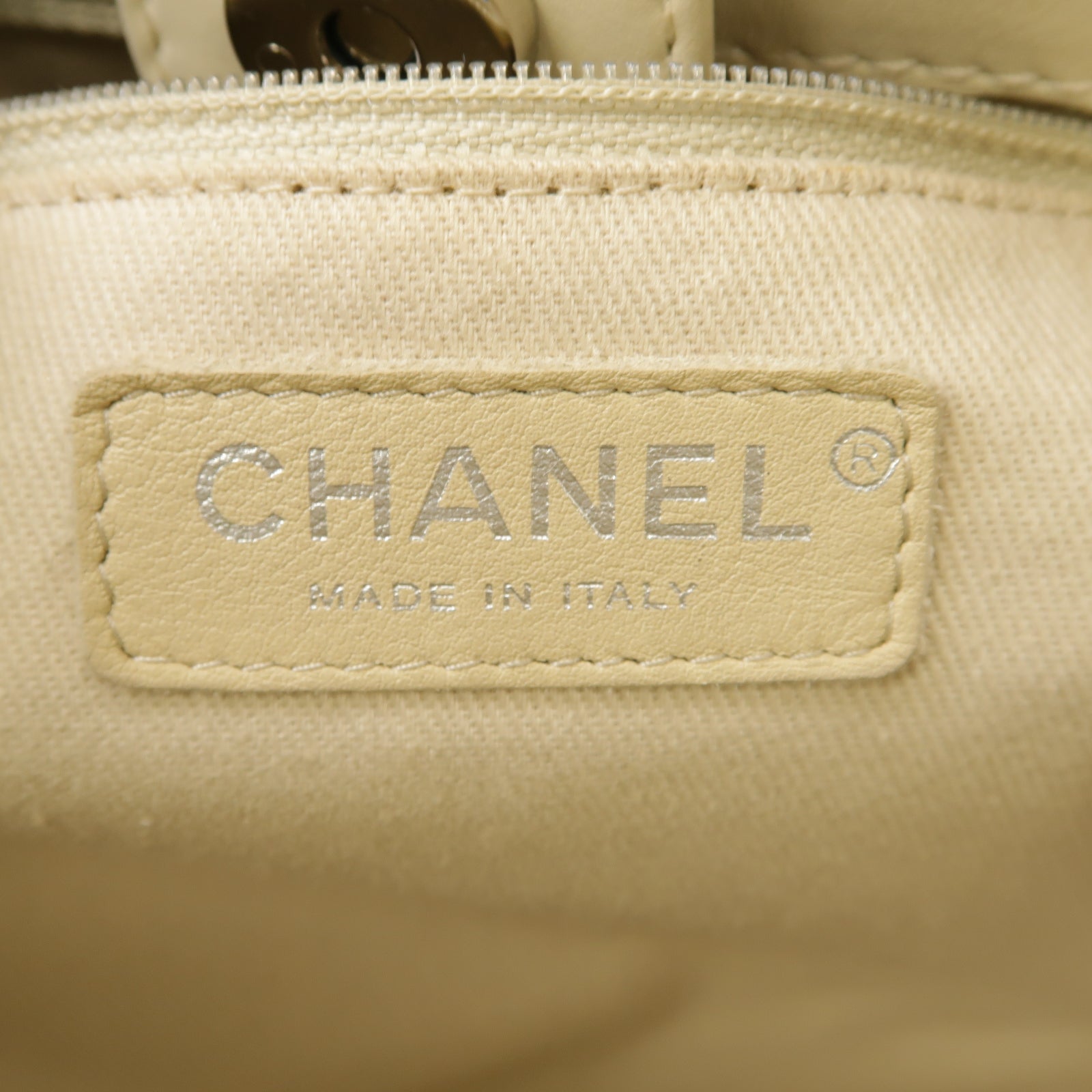 CHANEL 菱格牛皮皮革Chain Shoulder Bag銀扣鏈帶肩背袋白色