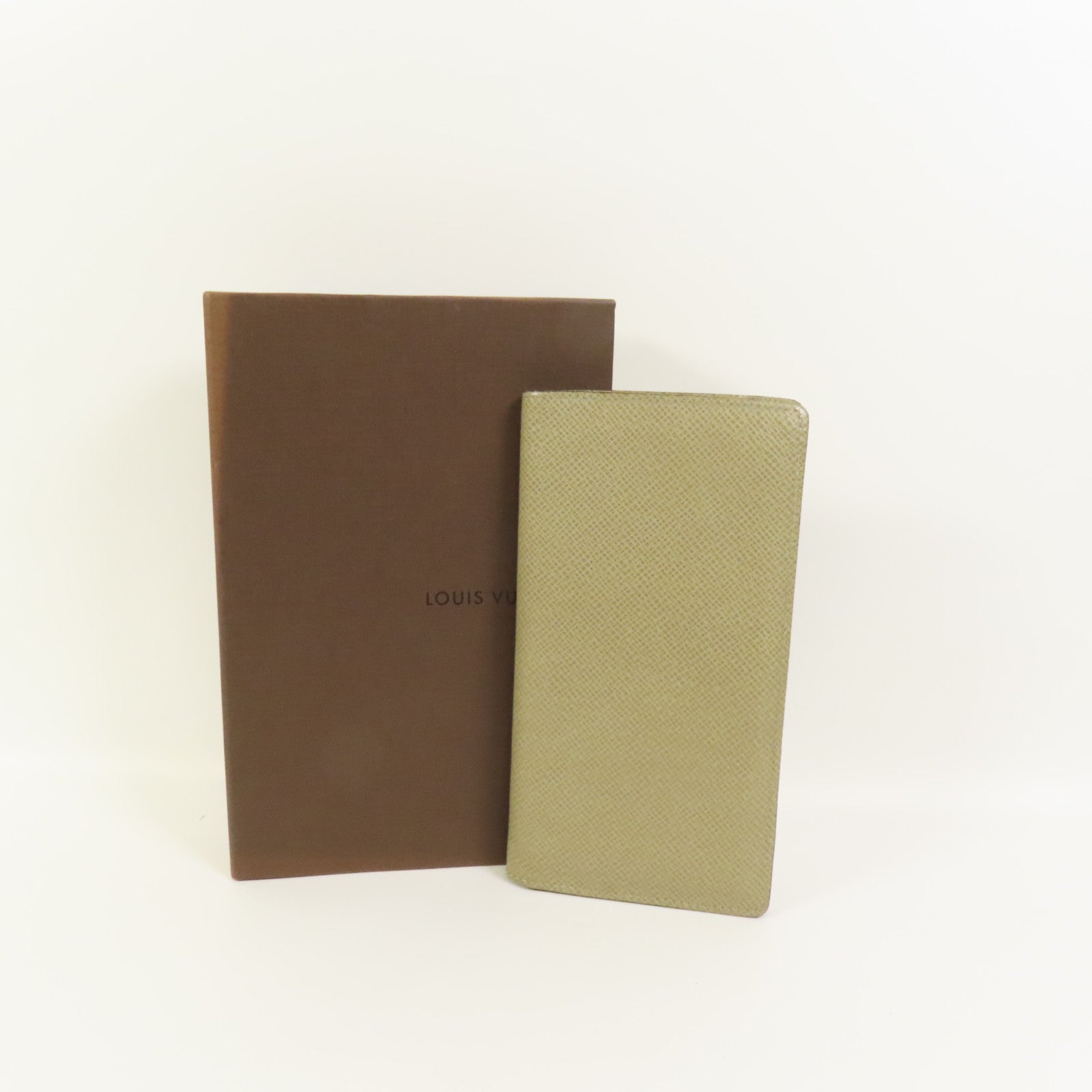 LOUIS VUITTON Taiga Long Wallet長錢包