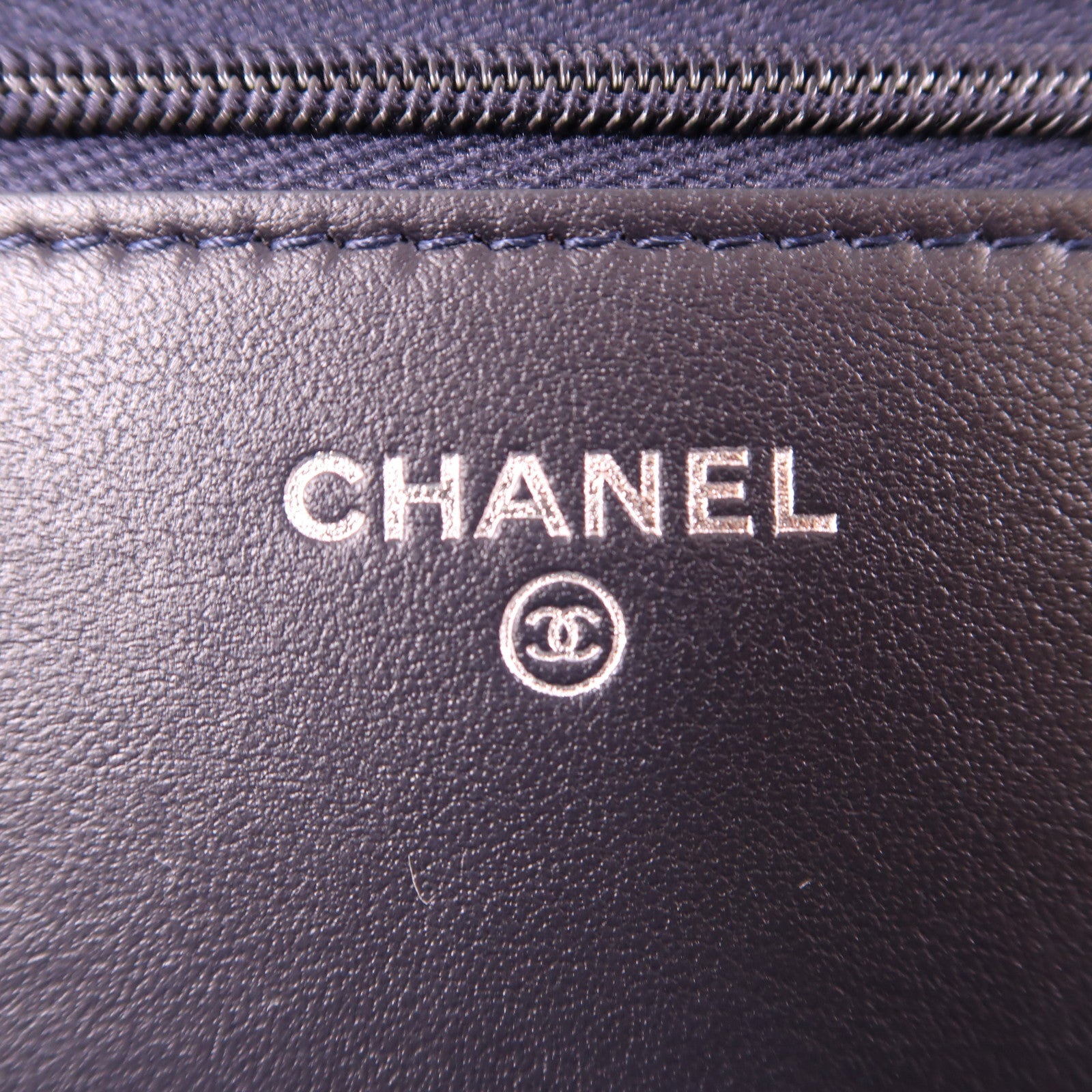 CHANEL 麂皮皮革WOC Wallet On Chain銀扣鏈帶肩背袋