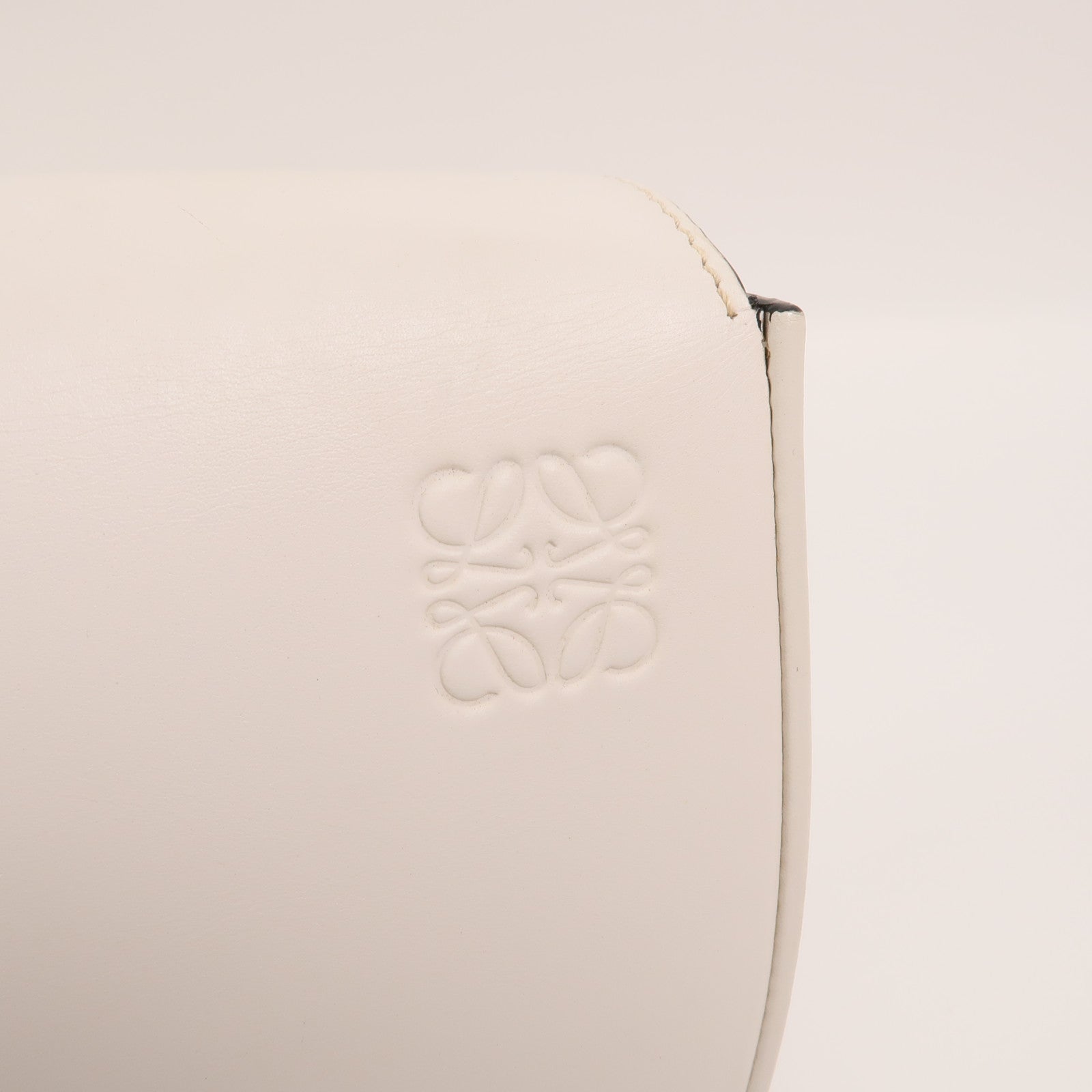 LOEWE 牛皮皮革Heel Duo肩背袋