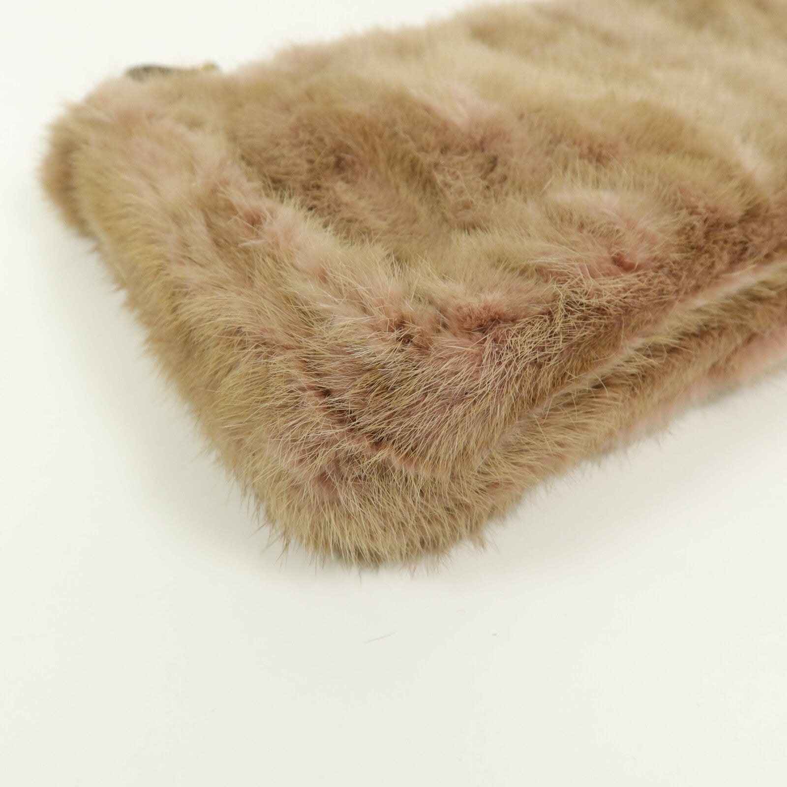 LOUIS VUITTON 水貂皮草Caresse Lockit Boudoir MM Real Mink Fur鏈帶肩背袋