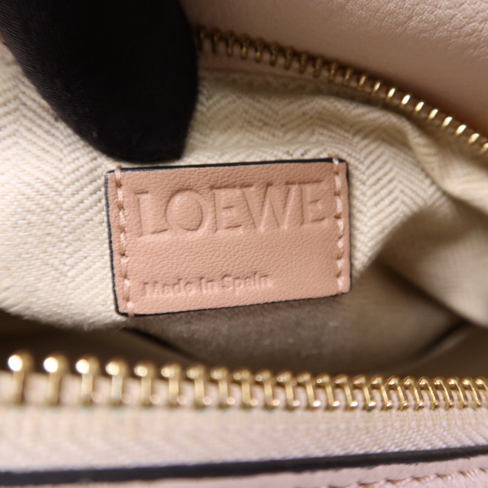 LOEWE 牛皮皮革Puzzle Medium金扣手挽肩背兩用袋